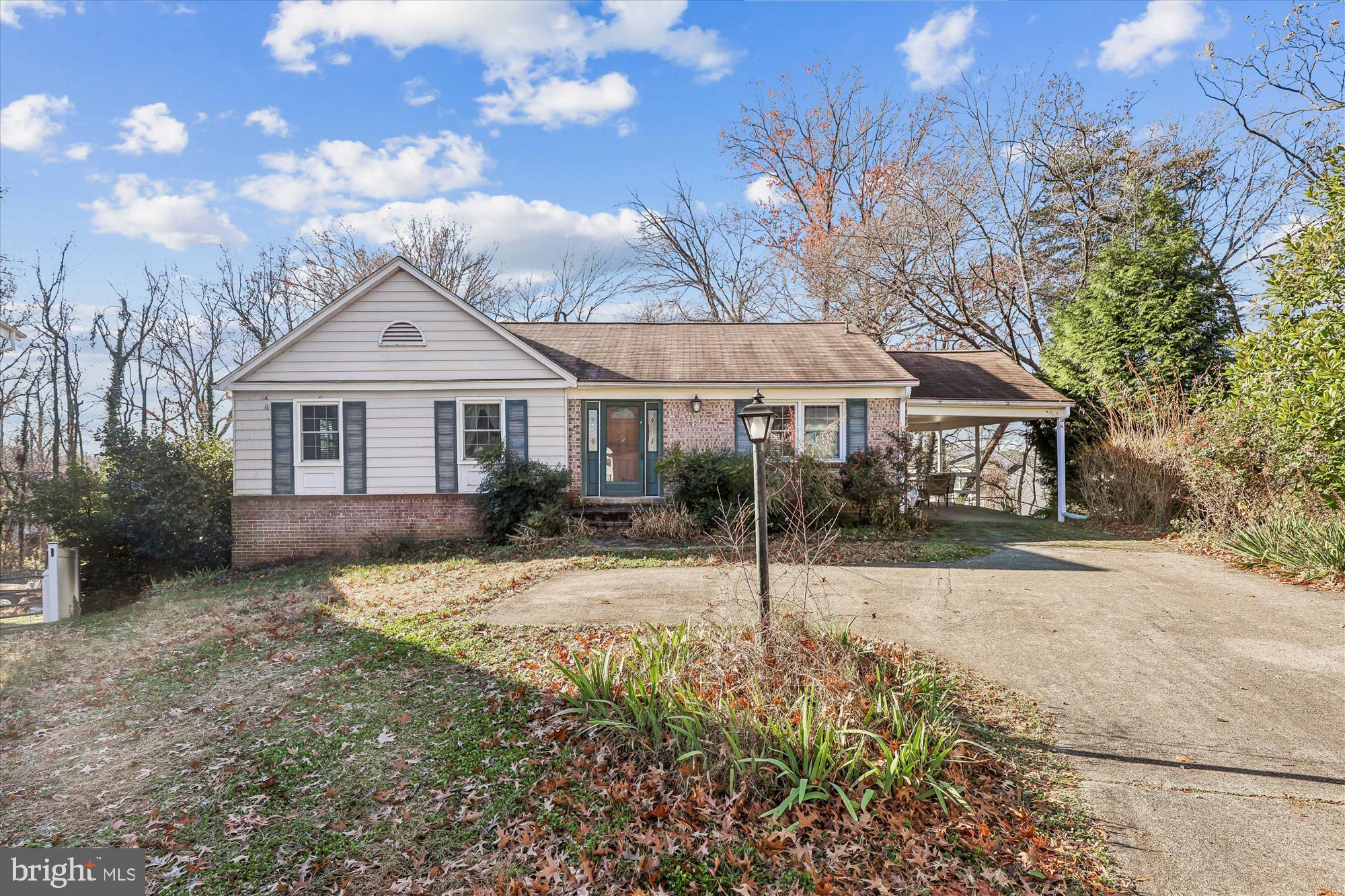 STONEYBROOKE - Residential