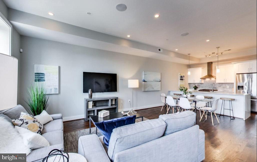 726 GIRARD STREET NW 2