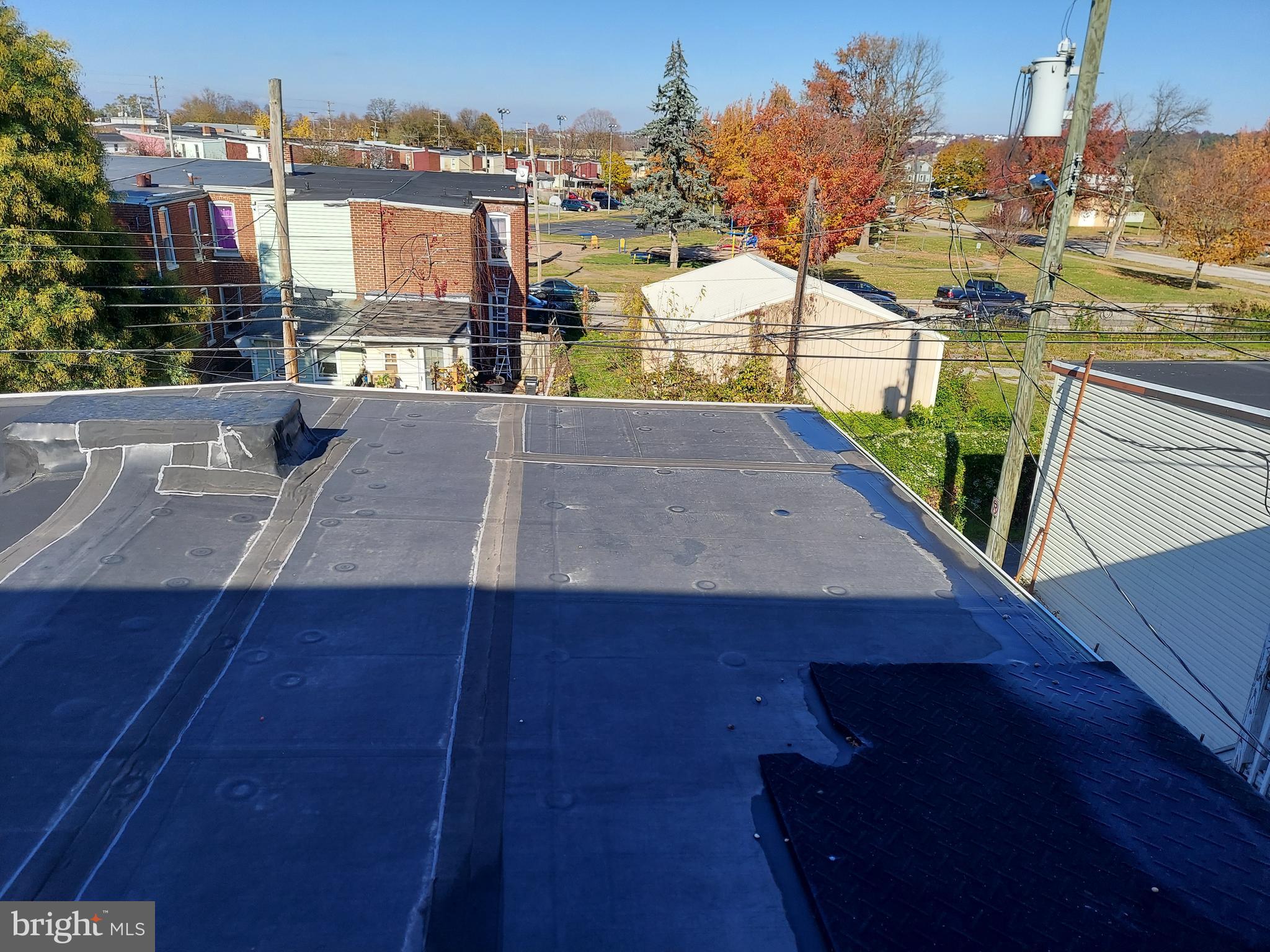 ALLEN FIELD - Residential Income