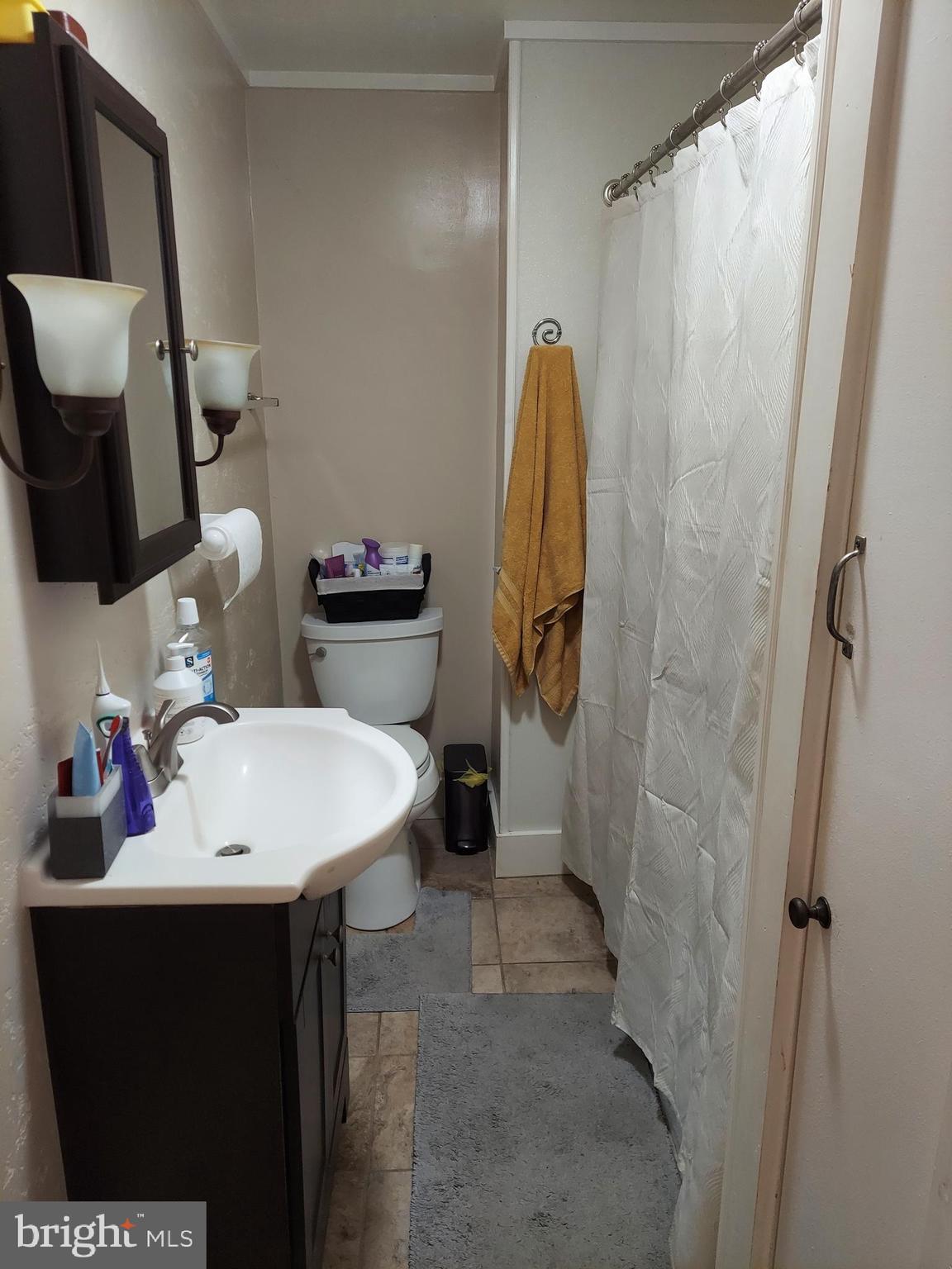 ALLEN FIELD - Residential Income