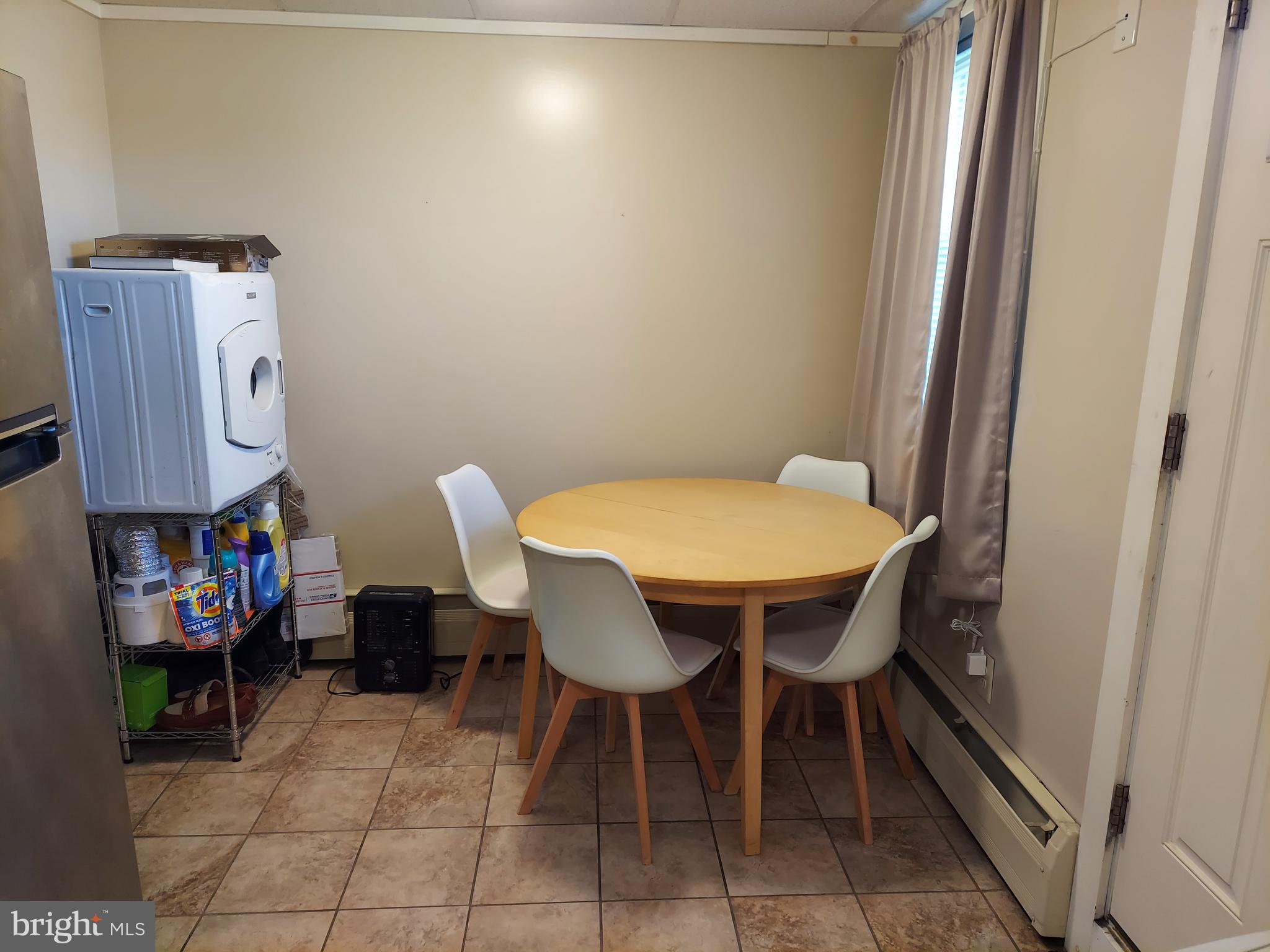 ALLEN FIELD - Residential Income