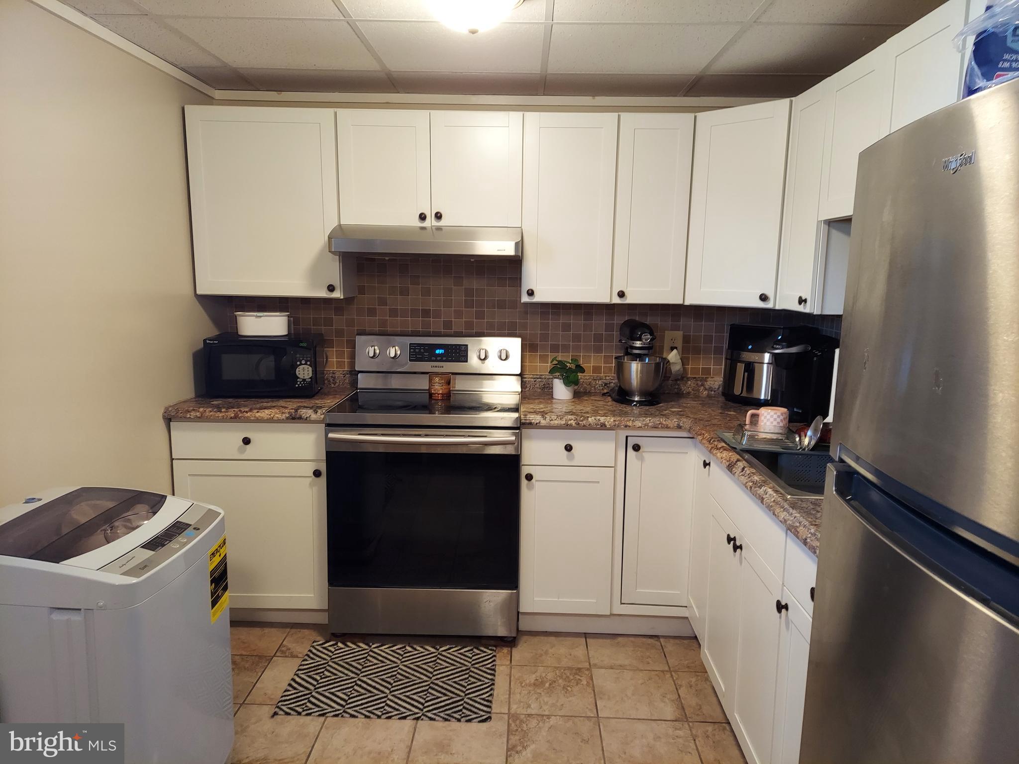 ALLEN FIELD - Residential Income