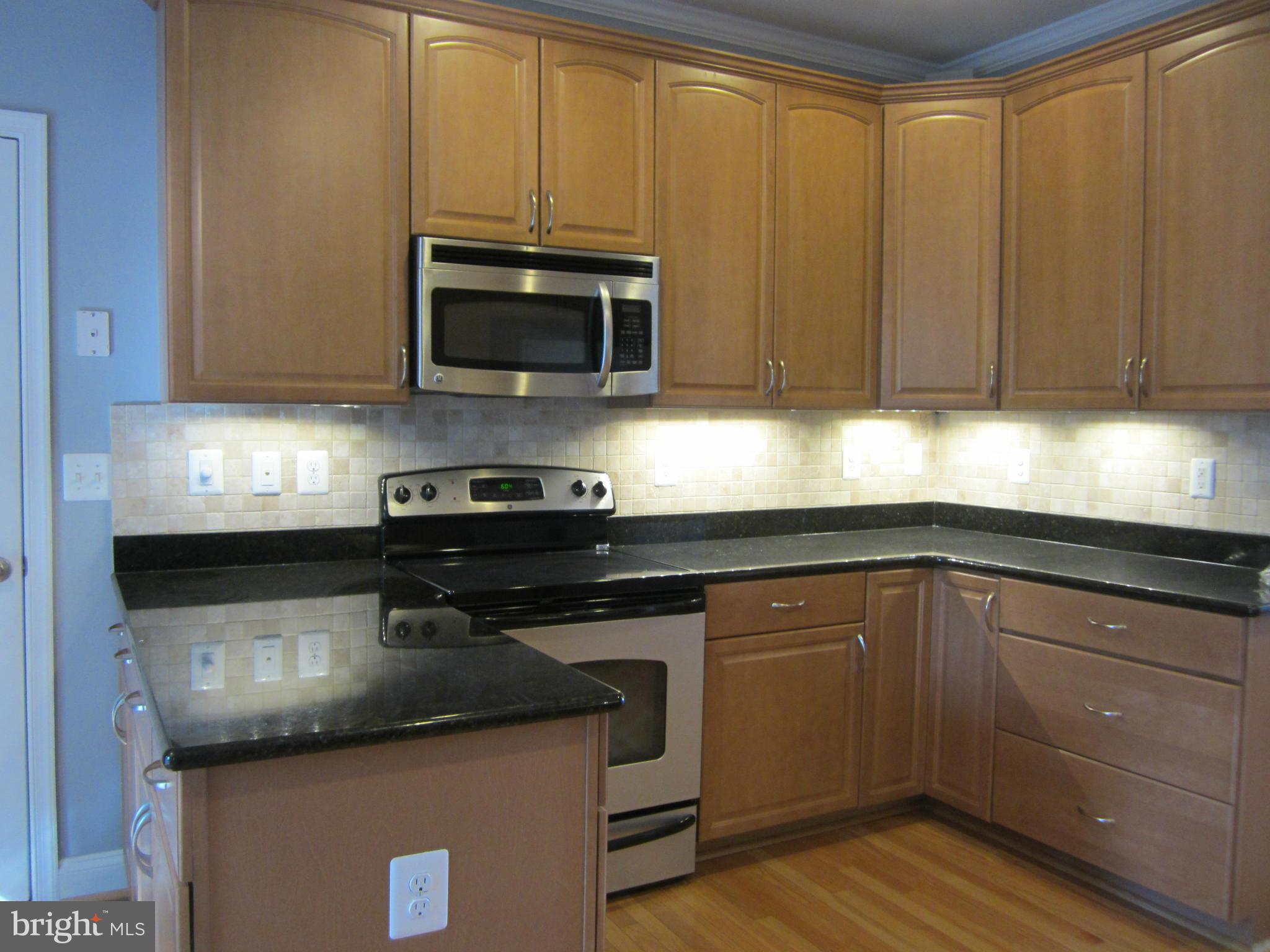 BROOKS CLUSTER - Residential Lease