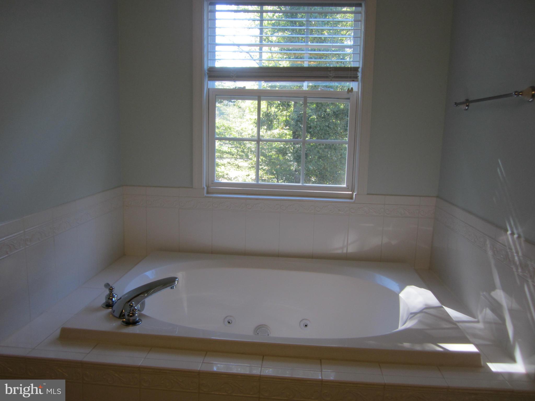 BROOKS CLUSTER - Residential Lease