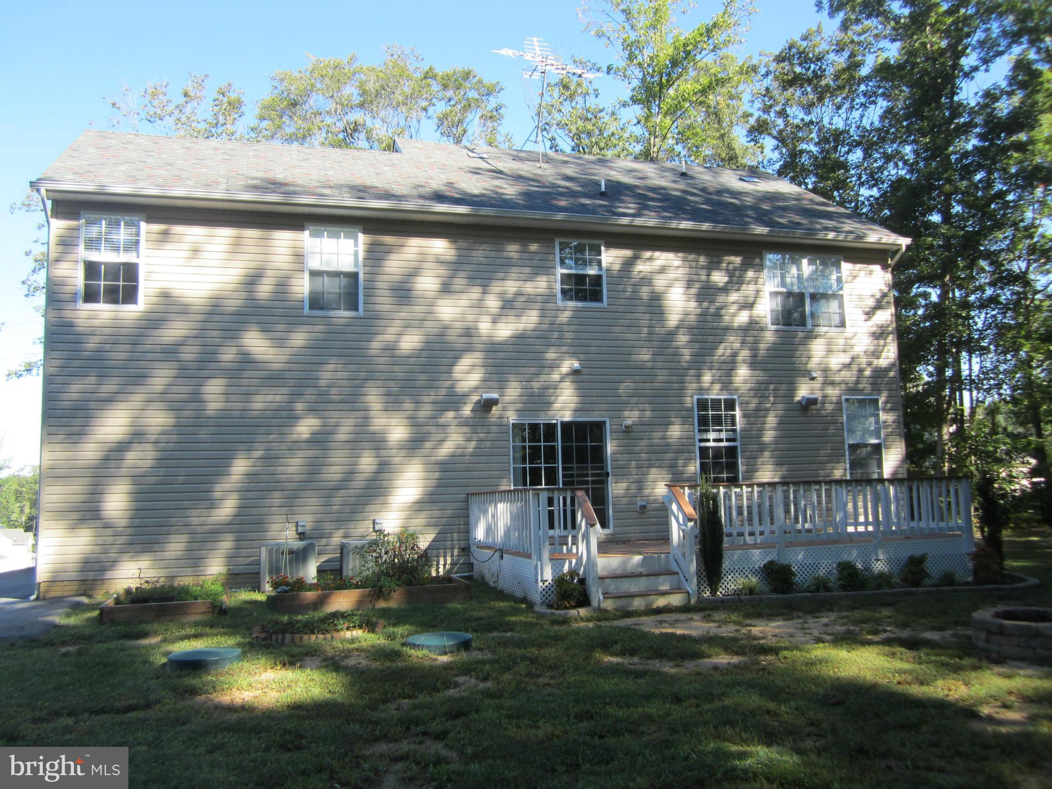 BROOKS CLUSTER - Residential Lease