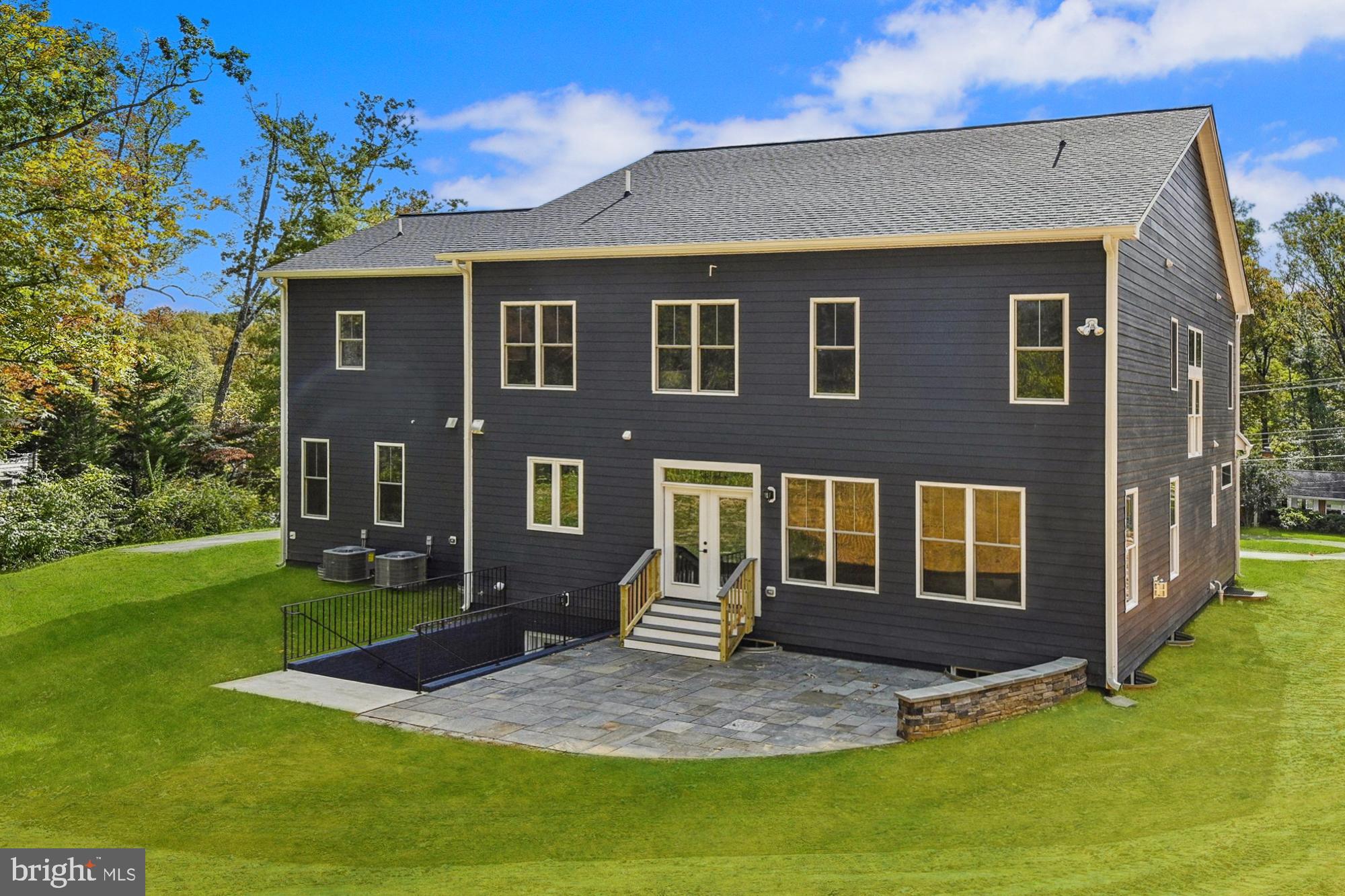 SLEEPY HOLLOW - Residential