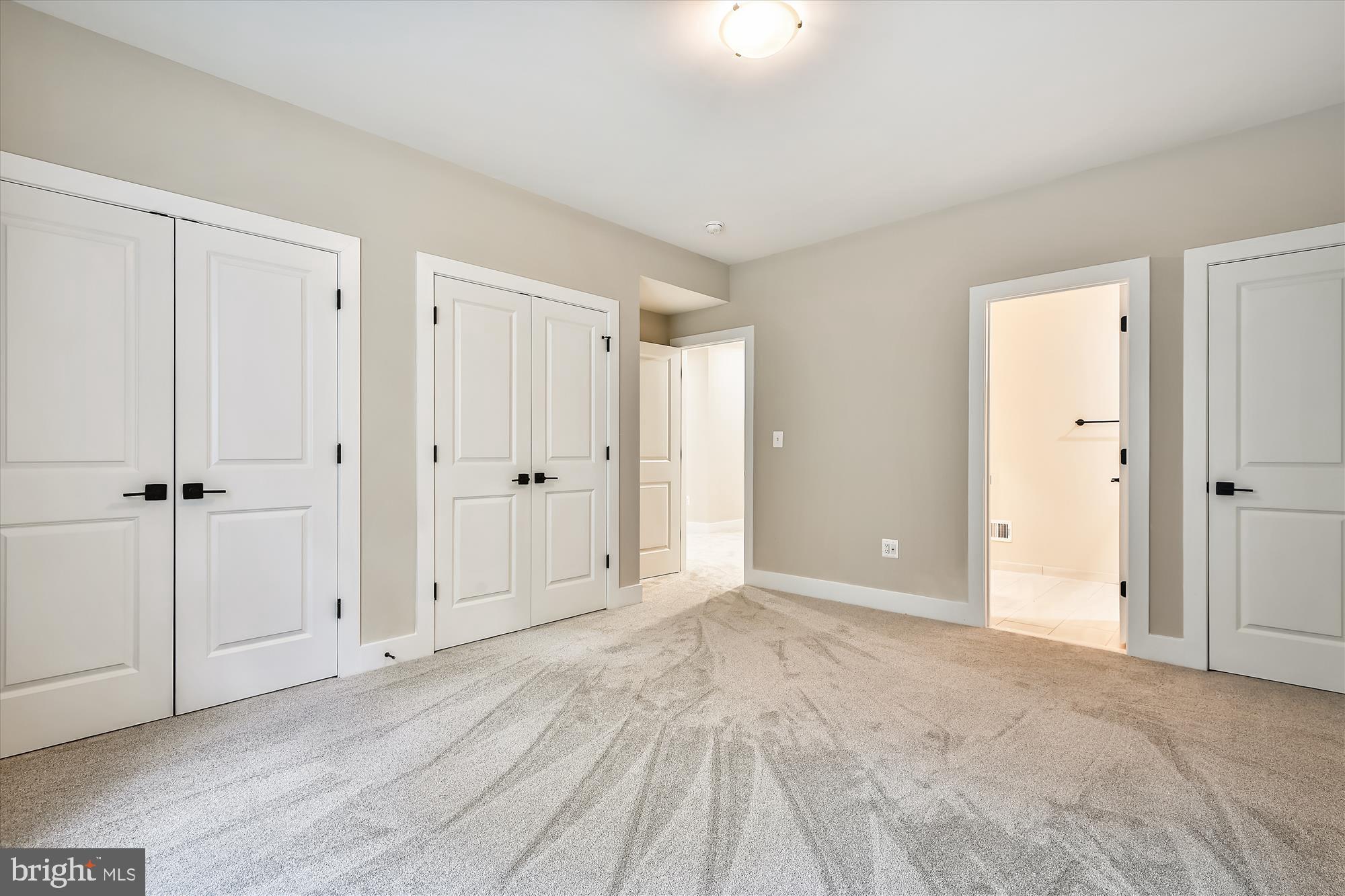 SLEEPY HOLLOW - Residential