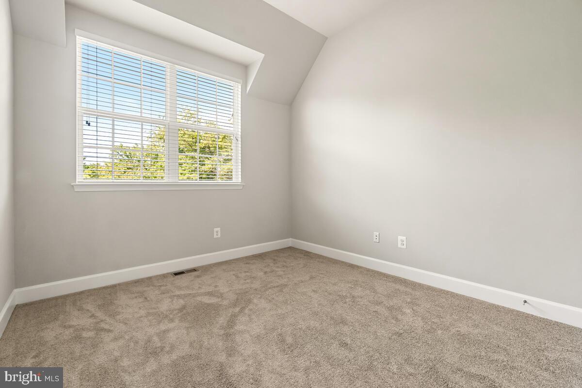 BUCKINGHAM STATION - Residential