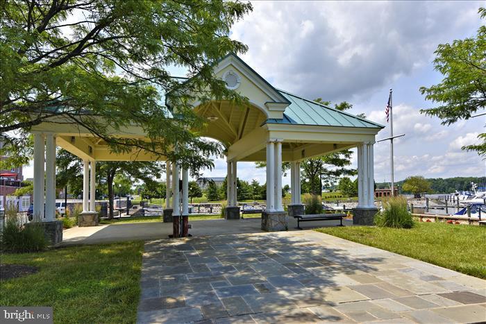 BELMONT BAY - Residential Lease