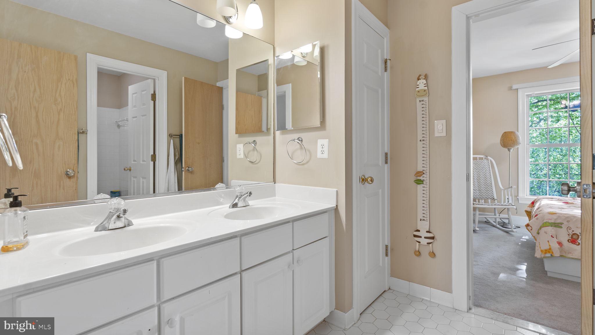 BELMONT BAY - Residential Lease