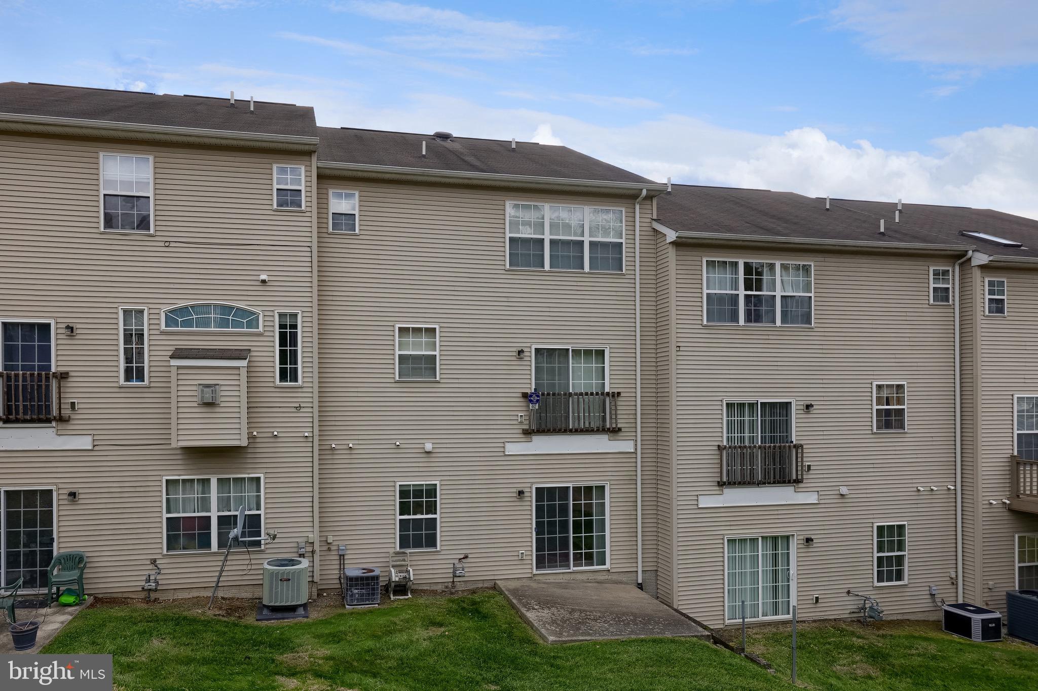 WOODCREST HILLS - Residential