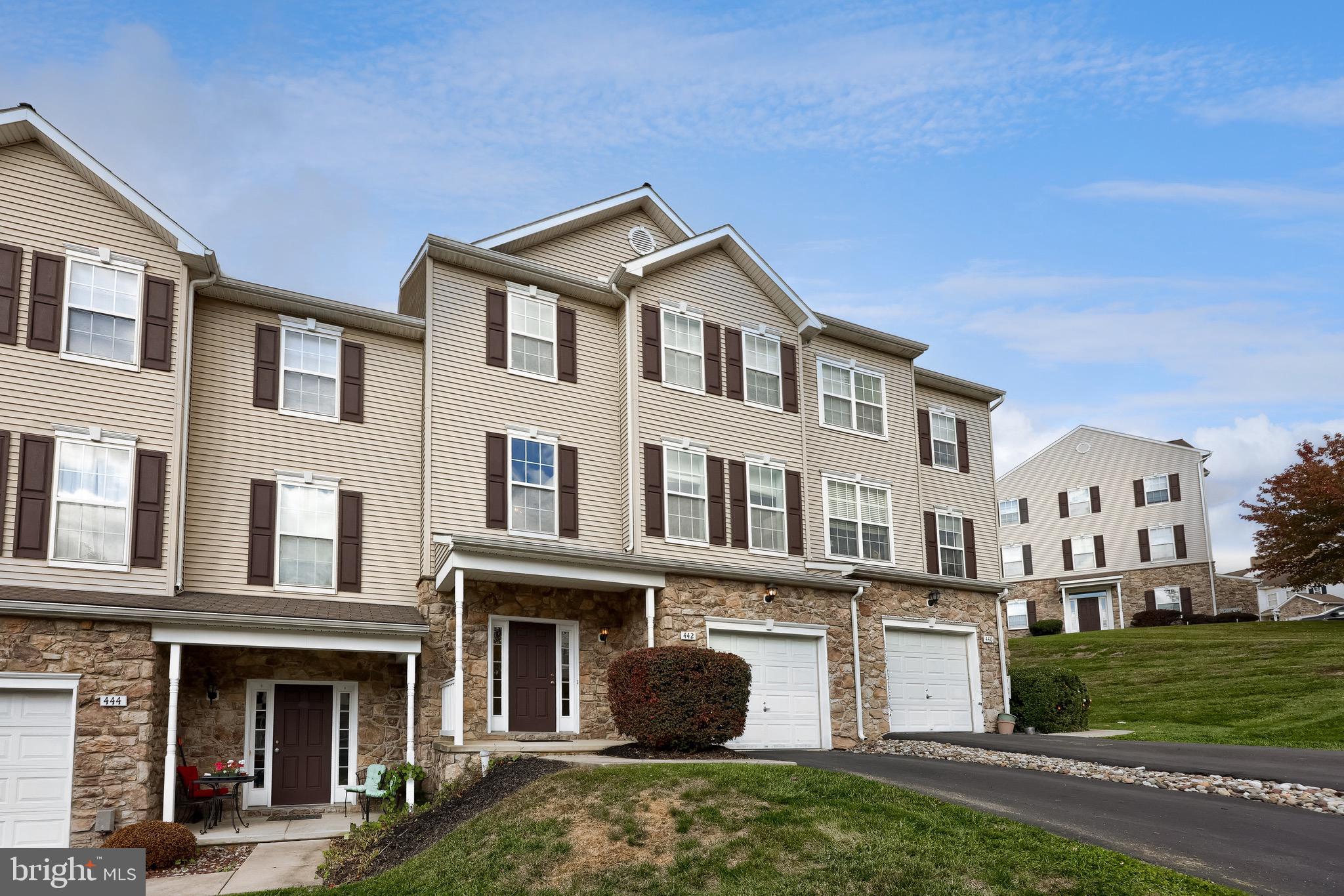 WOODCREST HILLS - Residential