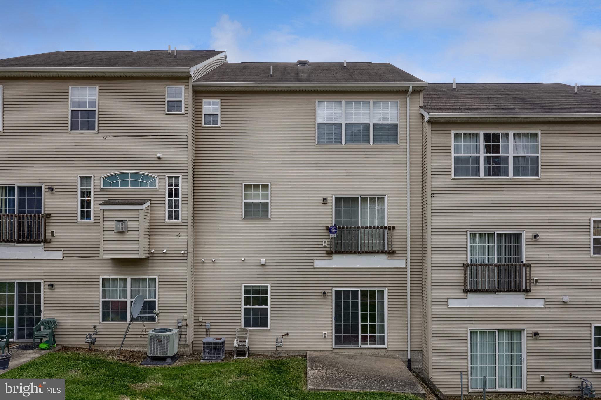 WOODCREST HILLS - Residential