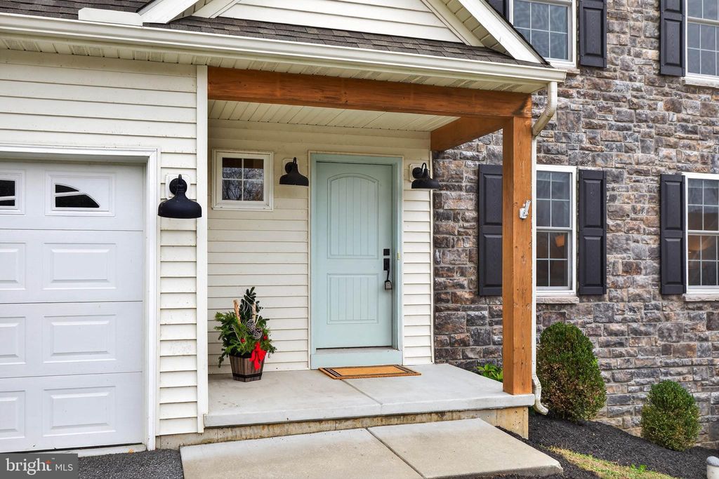 Photo of 6 Woodlyn Court, LANCASTER, PA 17603 (MLS # PALA2079960)