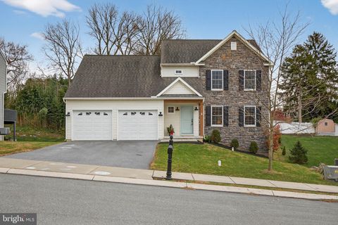 6 WOODLYN COURT LANCASTER PA 17603