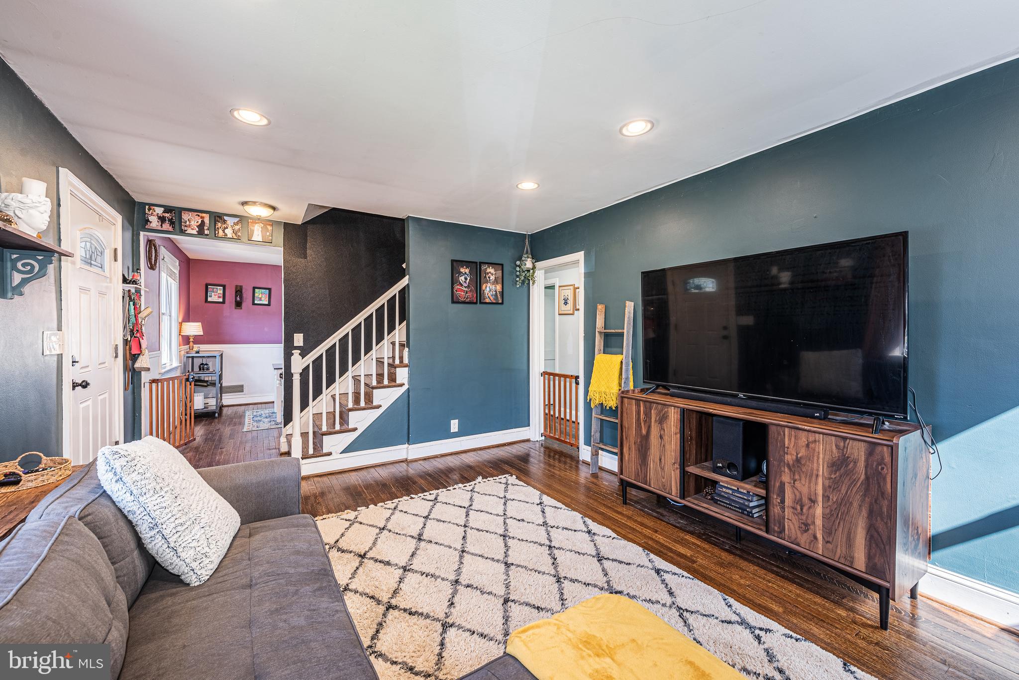 WINDSOR MILL - Residential