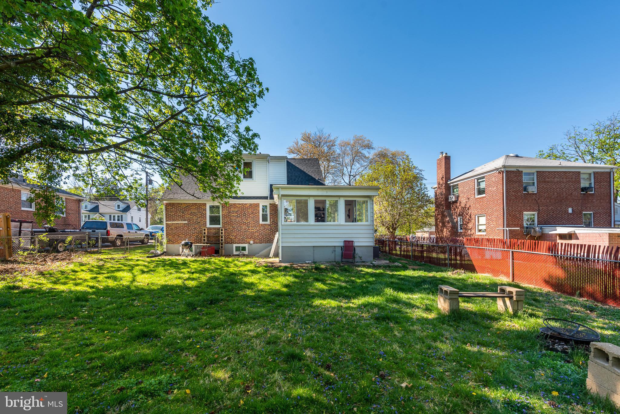 WINDSOR MILL - Residential