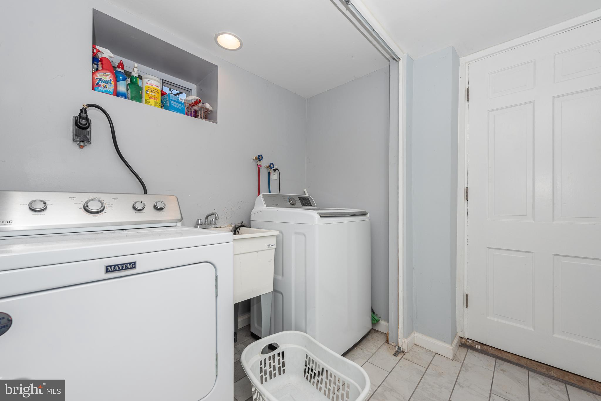 WINDSOR MILL - Residential