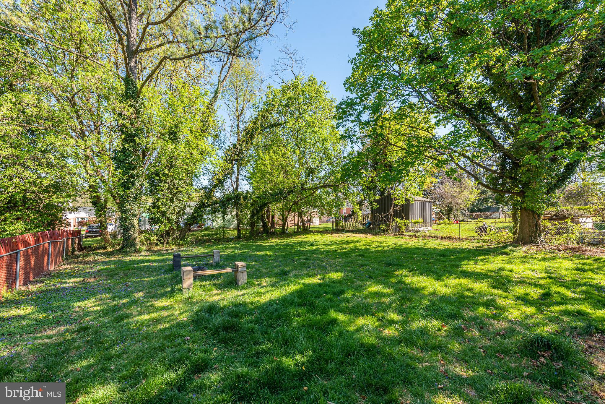 WINDSOR MILL - Residential