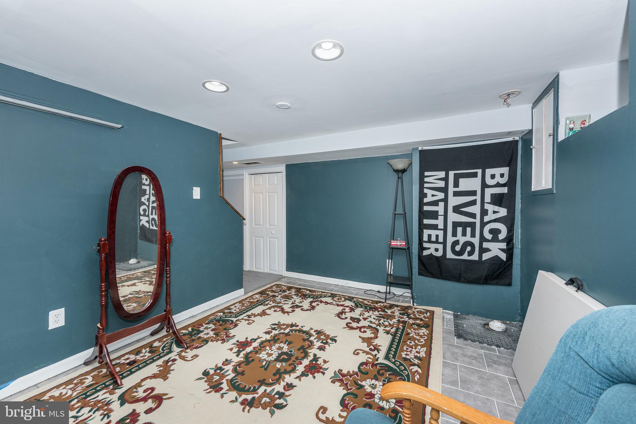 WINDSOR MILL - Residential