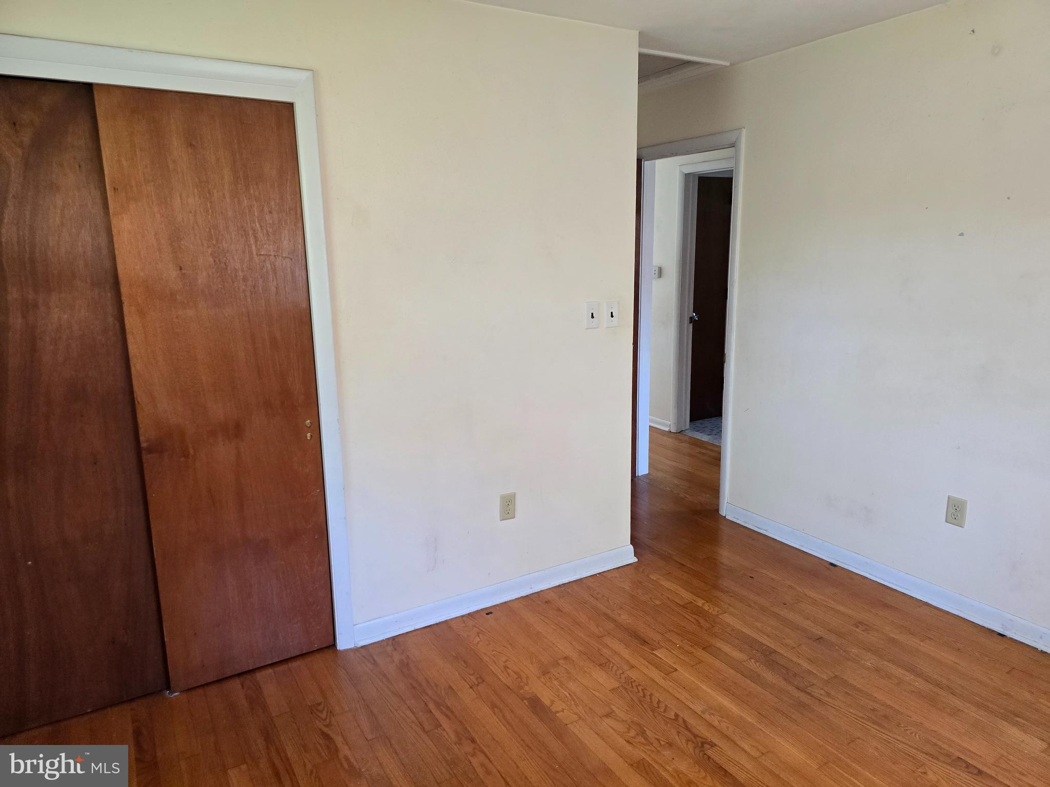 TWIN OAKS - Residential