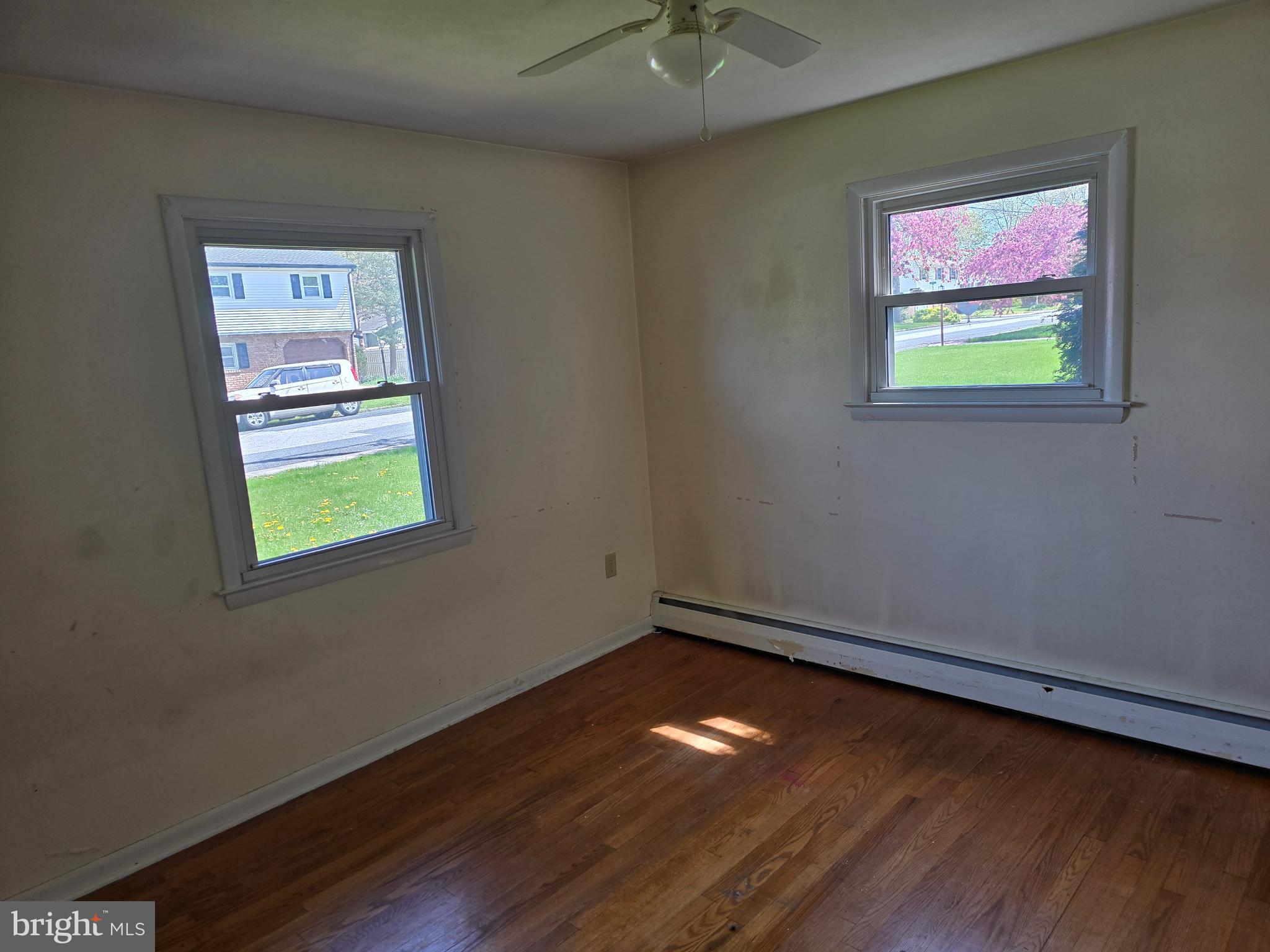 TWIN OAKS - Residential