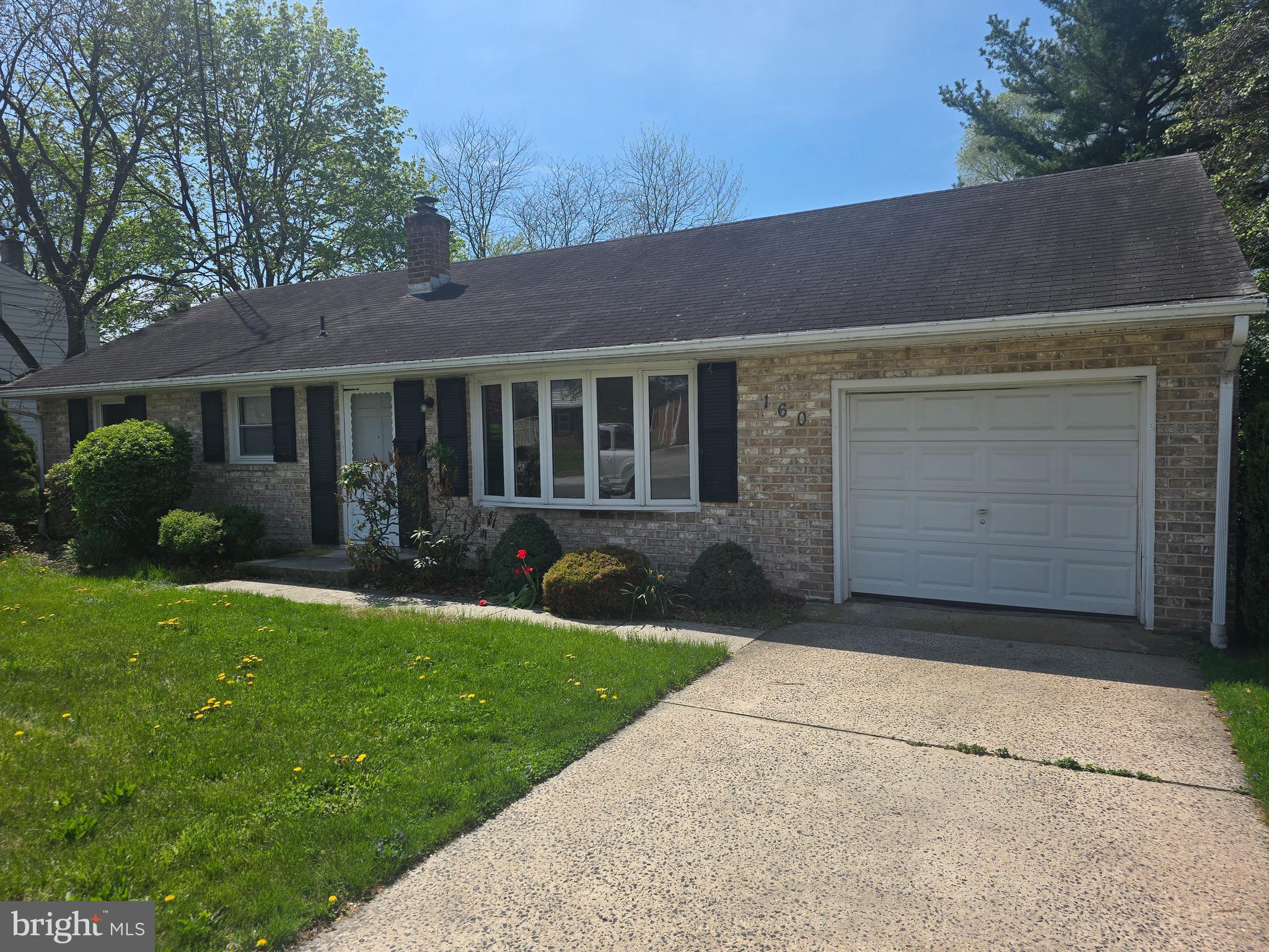 TWIN OAKS - Residential