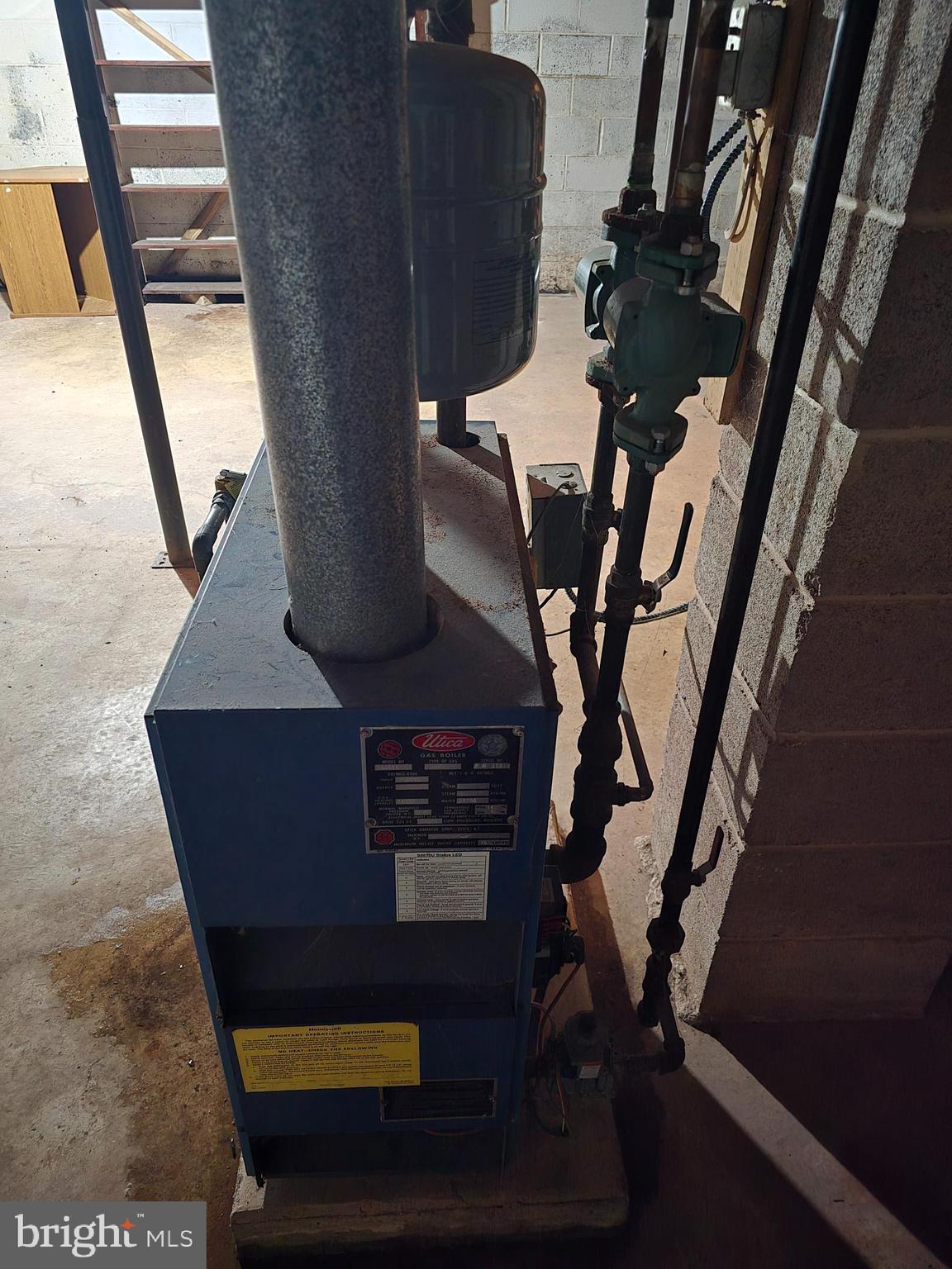 TWIN OAKS - Residential