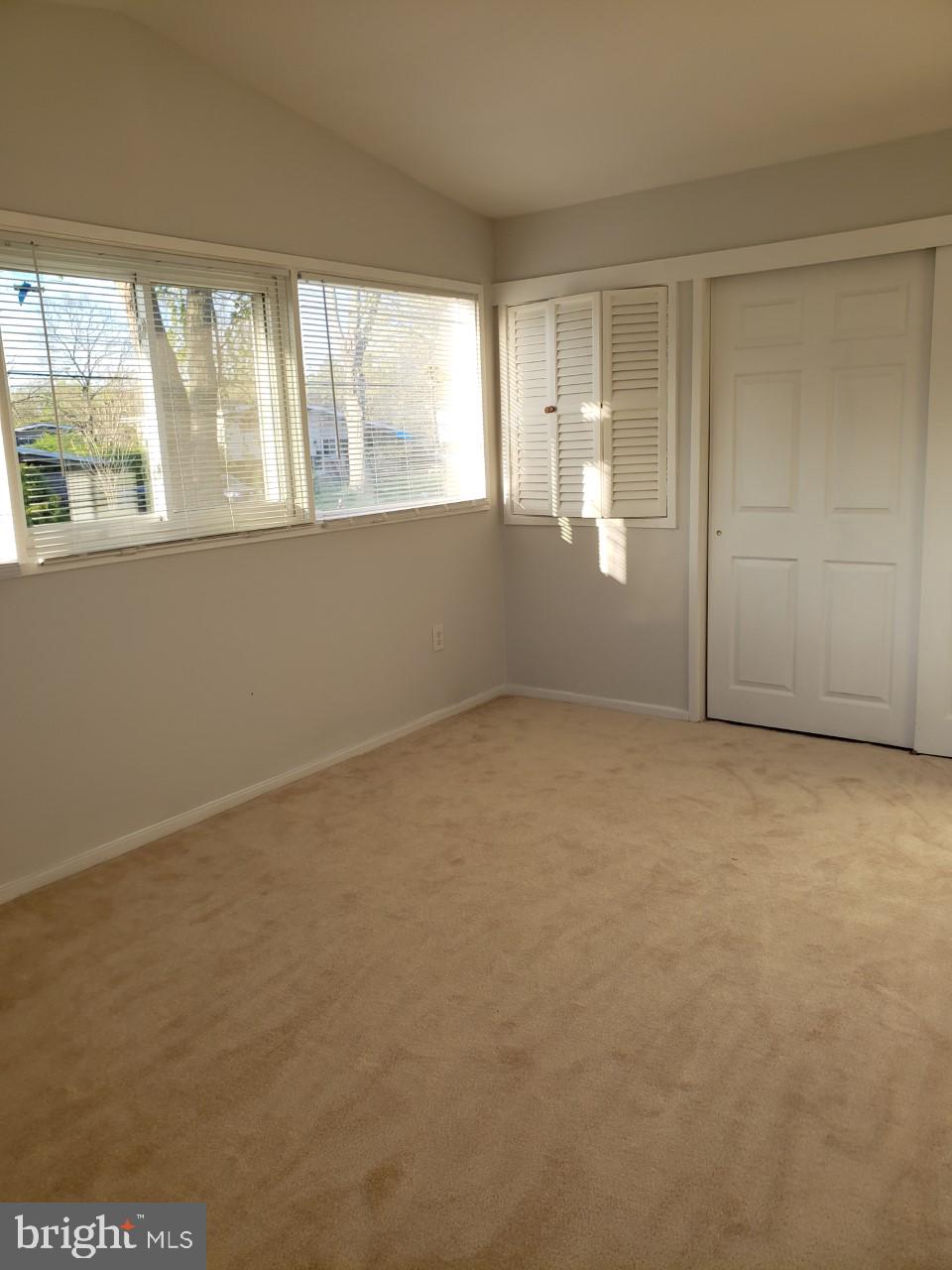 RIDGE VIEW ESTATES - Residential Lease