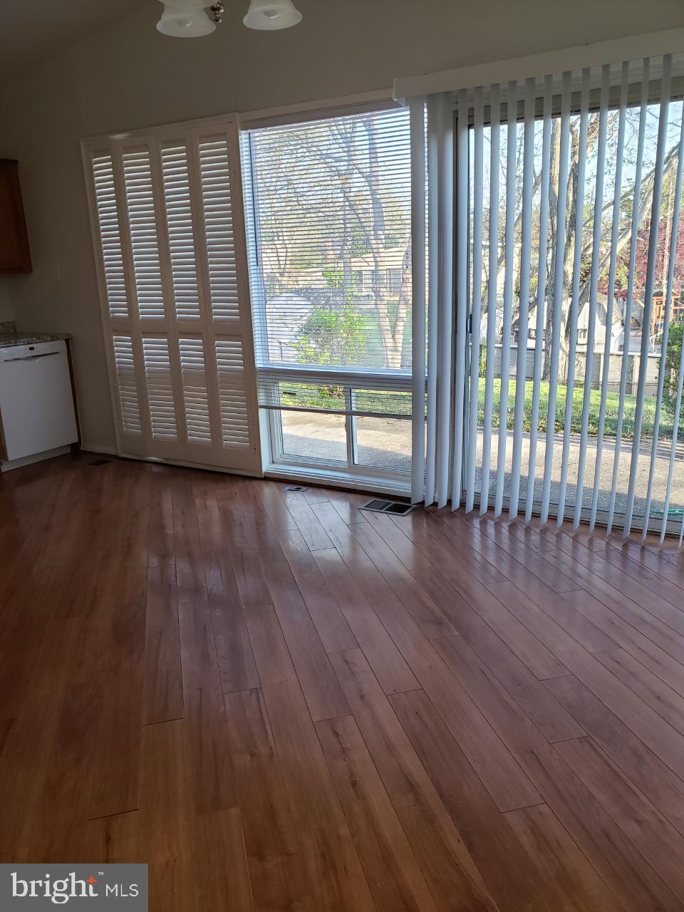 RIDGE VIEW ESTATES - Residential Lease