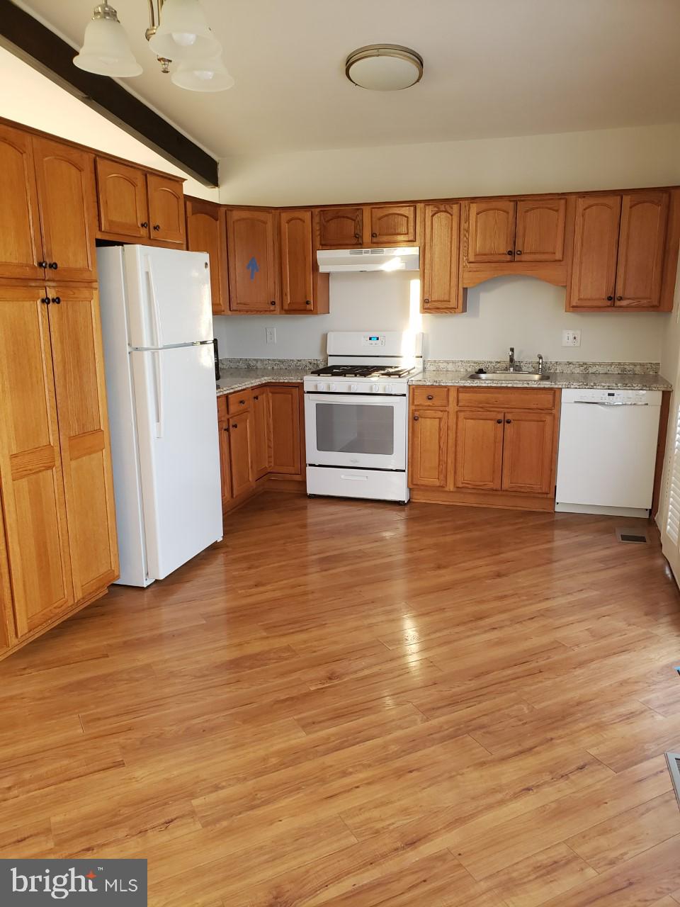 RIDGE VIEW ESTATES - Residential Lease