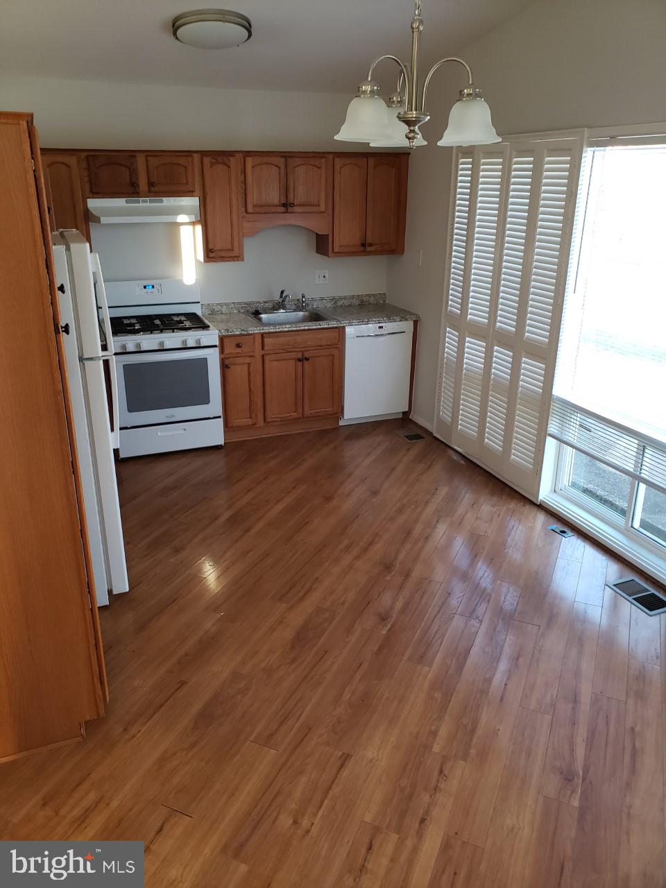 RIDGE VIEW ESTATES - Residential Lease