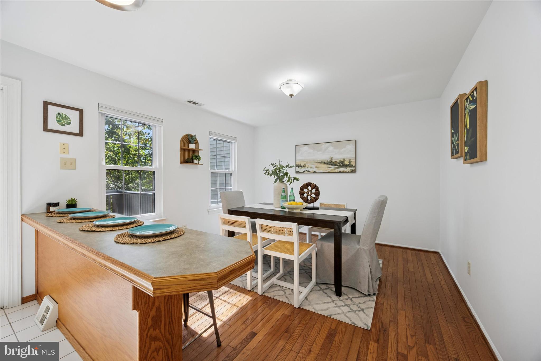 STOTESBURY TWHSE - Residential