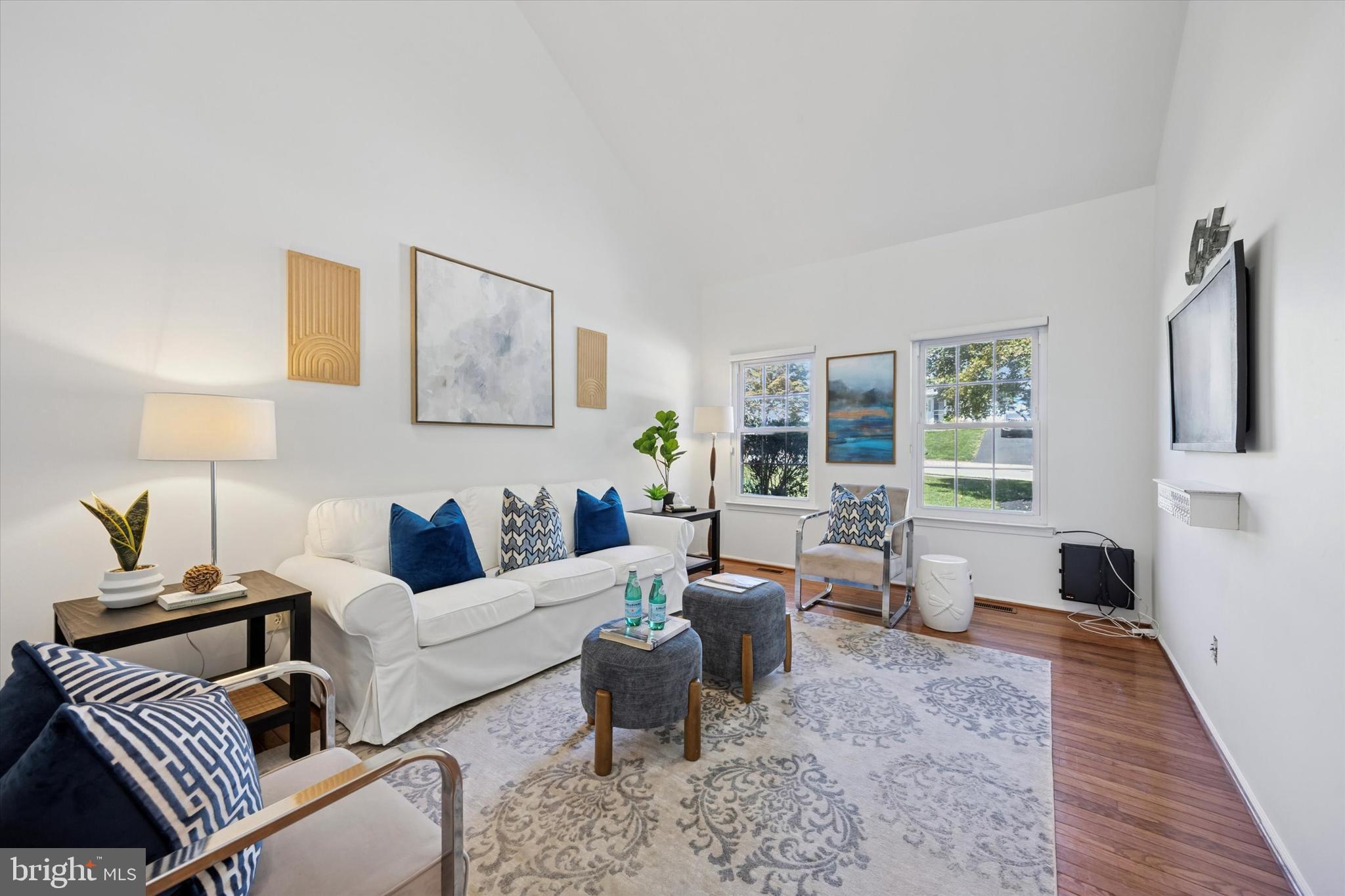 STOTESBURY TWHSE - Residential