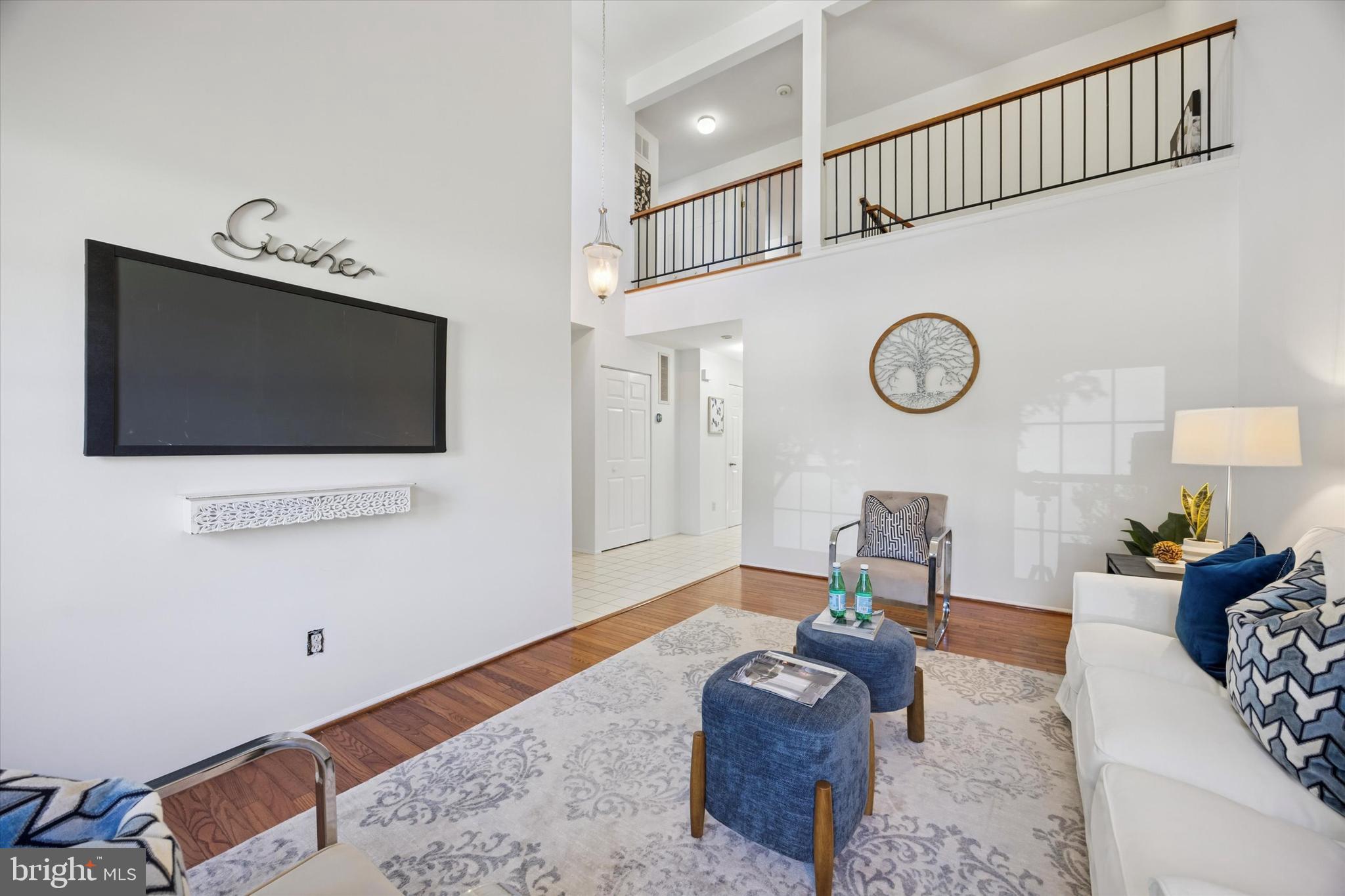 STOTESBURY TWHSE - Residential