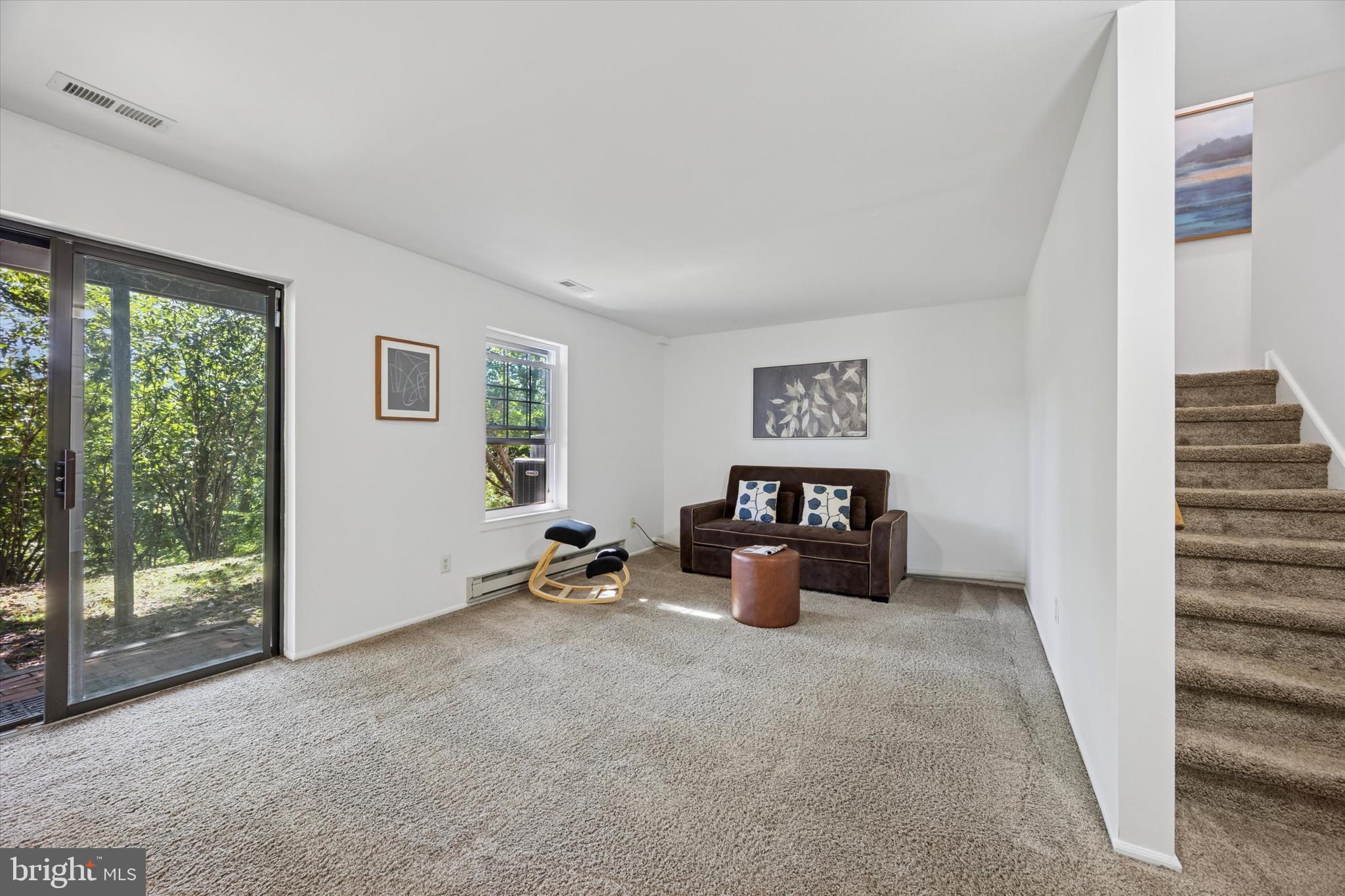 STOTESBURY TWHSE - Residential