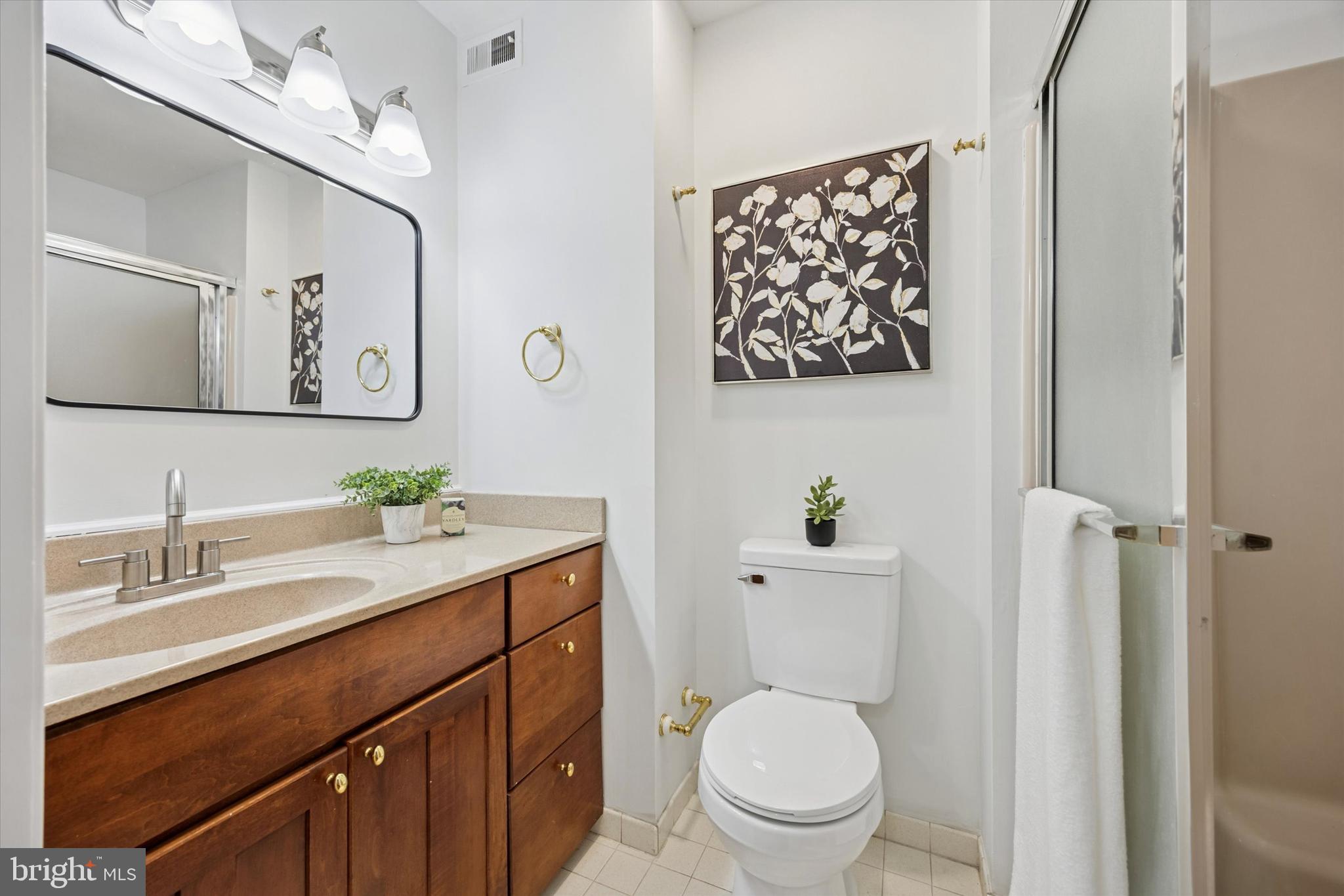 STOTESBURY TWHSE - Residential