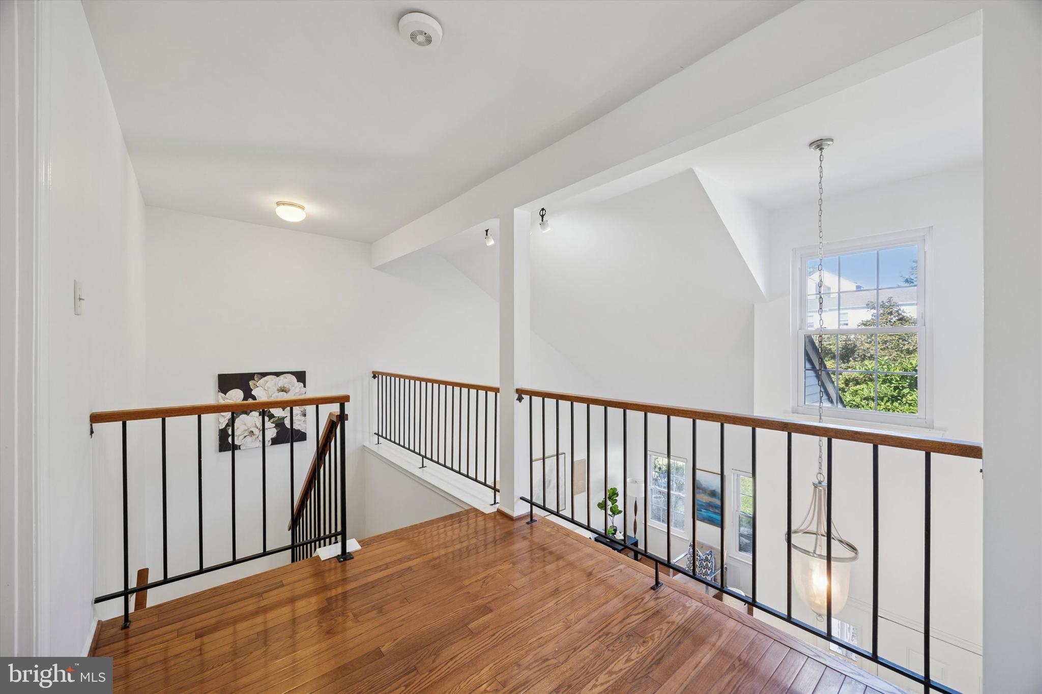 STOTESBURY TWHSE - Residential