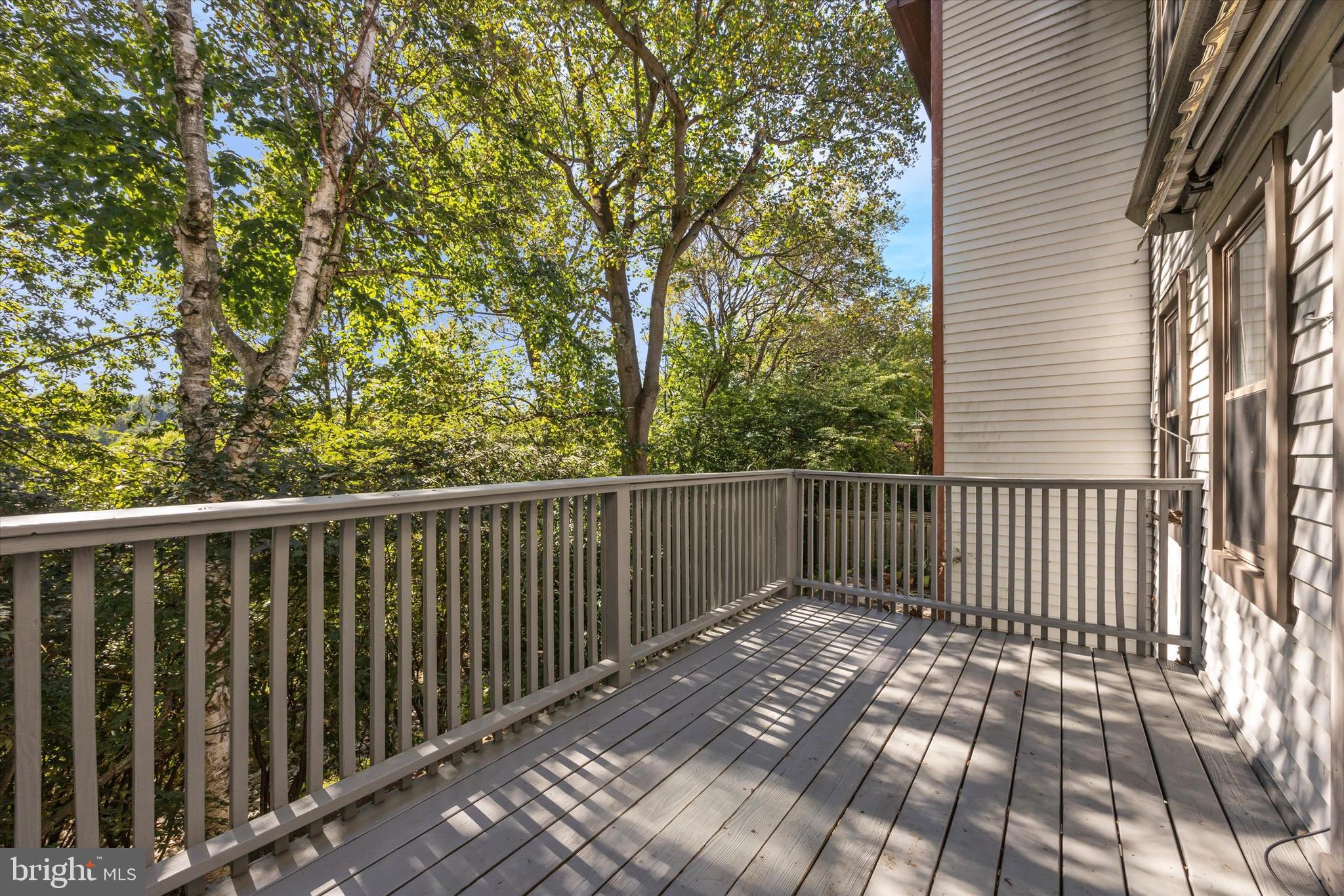 STOTESBURY TWHSE - Residential