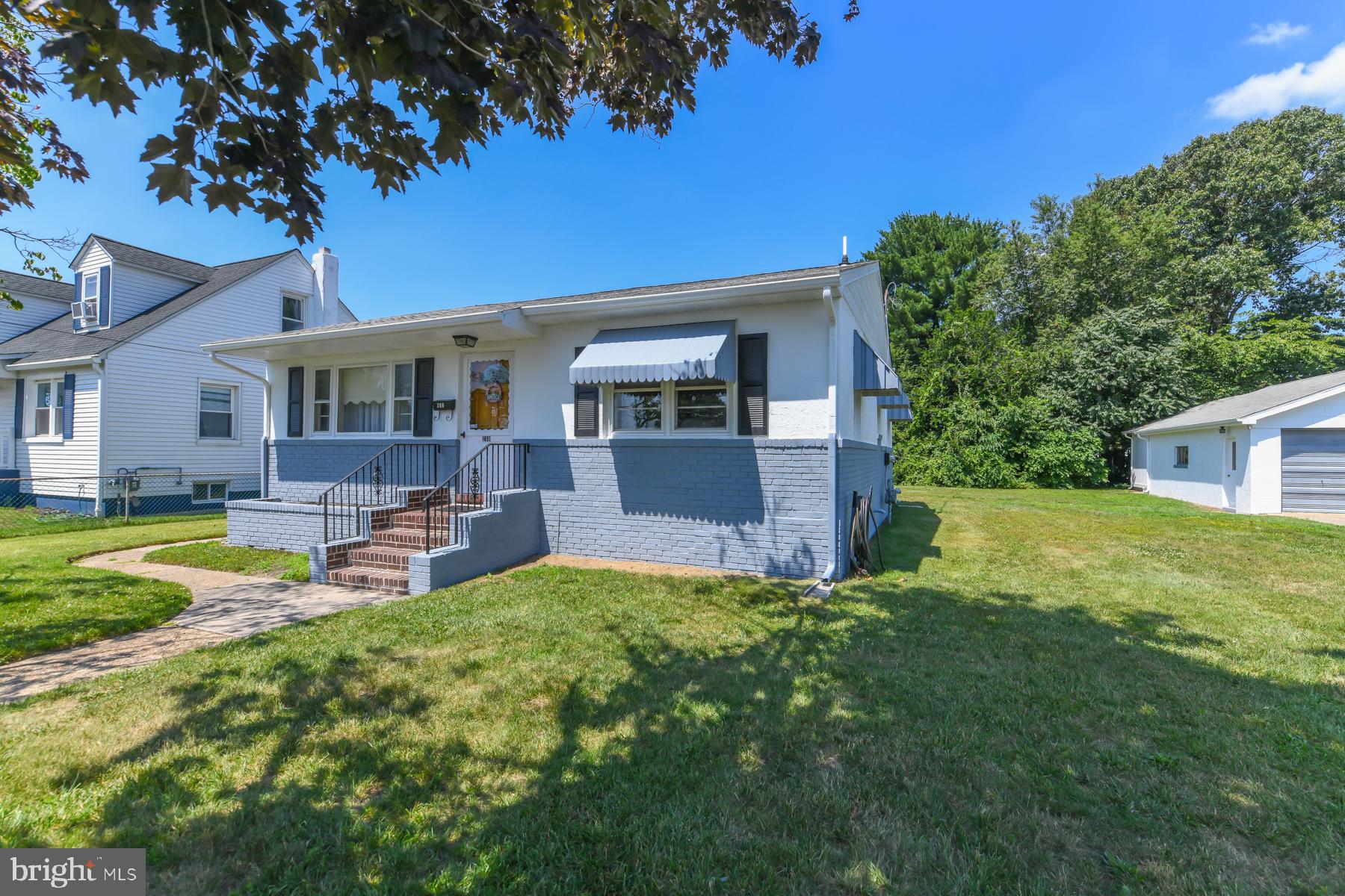 260 BEACON AVENUE