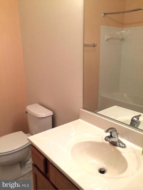 THE AVENUE AT FOREST RUN - Residential Lease