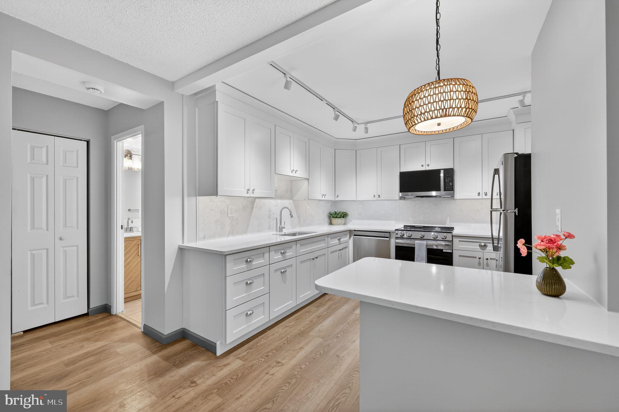 HAVERFORD HILL - Residential