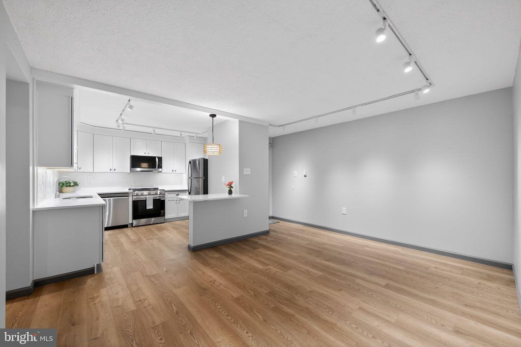 Photo of 400 Glendale Road #G-33, HAVERTOWN, PA 19083 (MLS # PADE2108228)