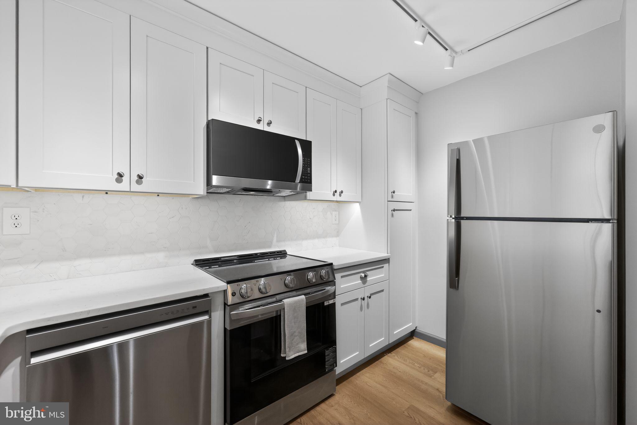 HAVERFORD HILL - Residential