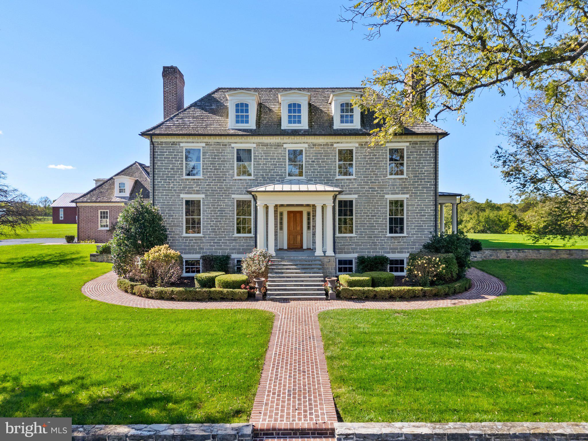 1077 GINNS ROAD
