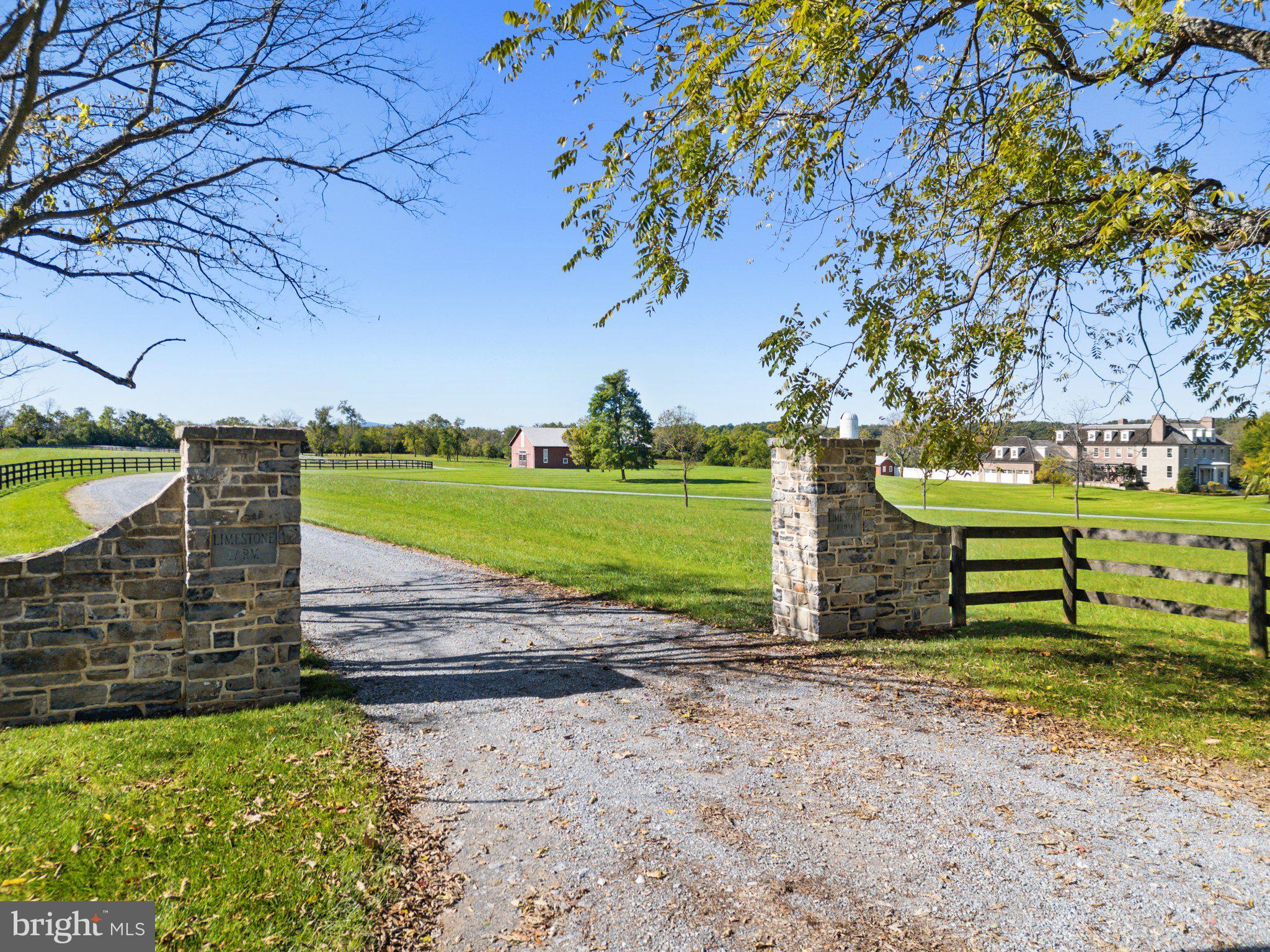 1077 GINNS ROAD