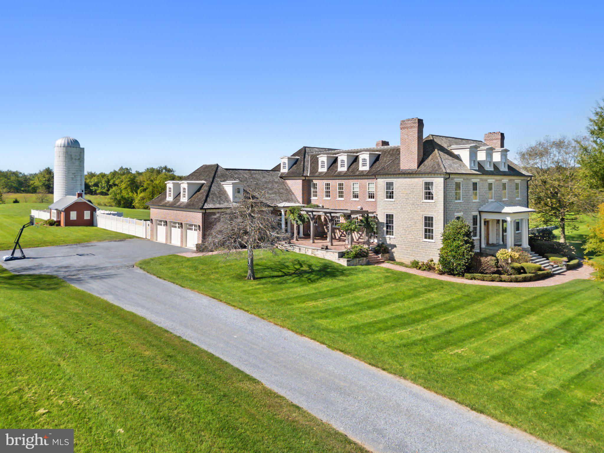1077 GINNS ROAD