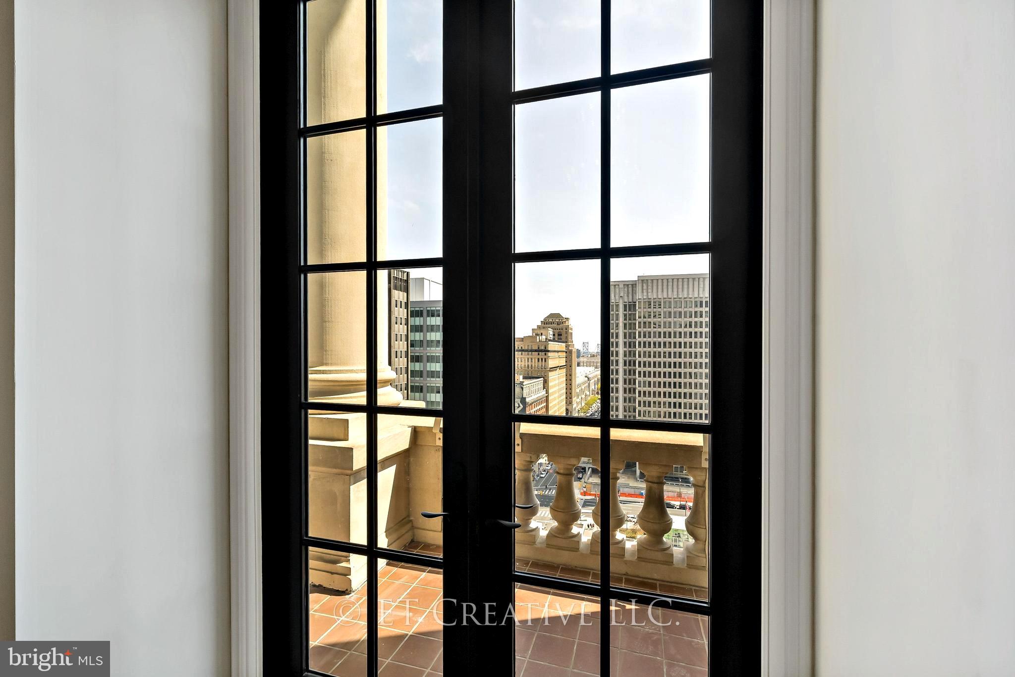 LOGAN SQUARE - Residential Lease