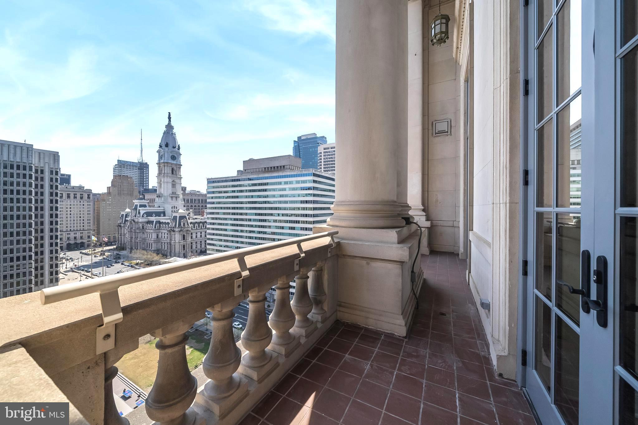 LOGAN SQUARE - Residential Lease