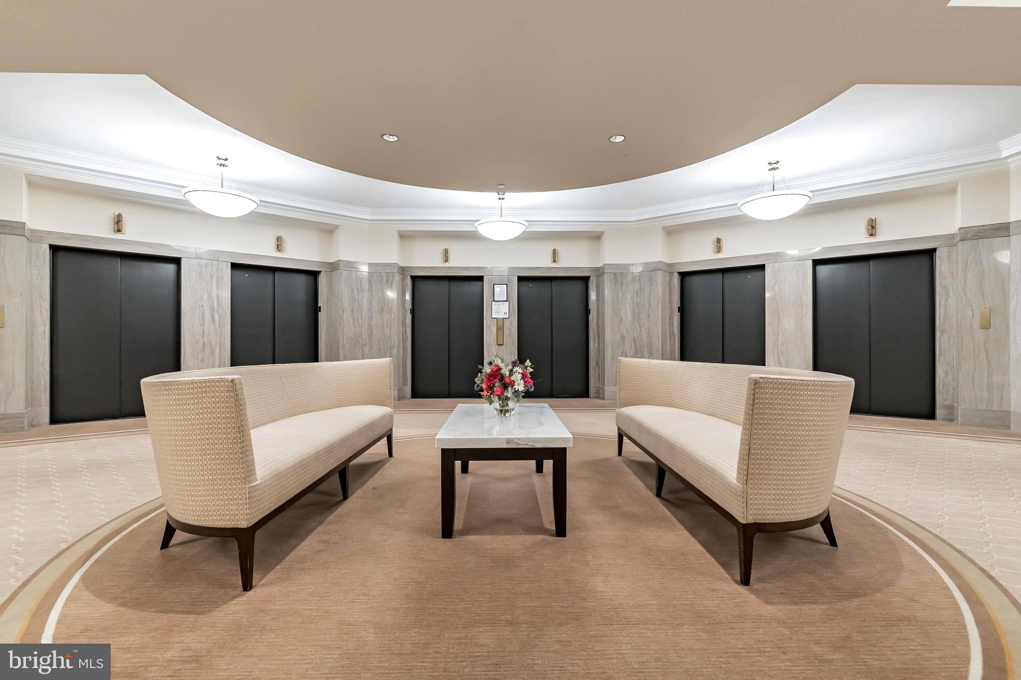 LOGAN SQUARE - Residential Lease